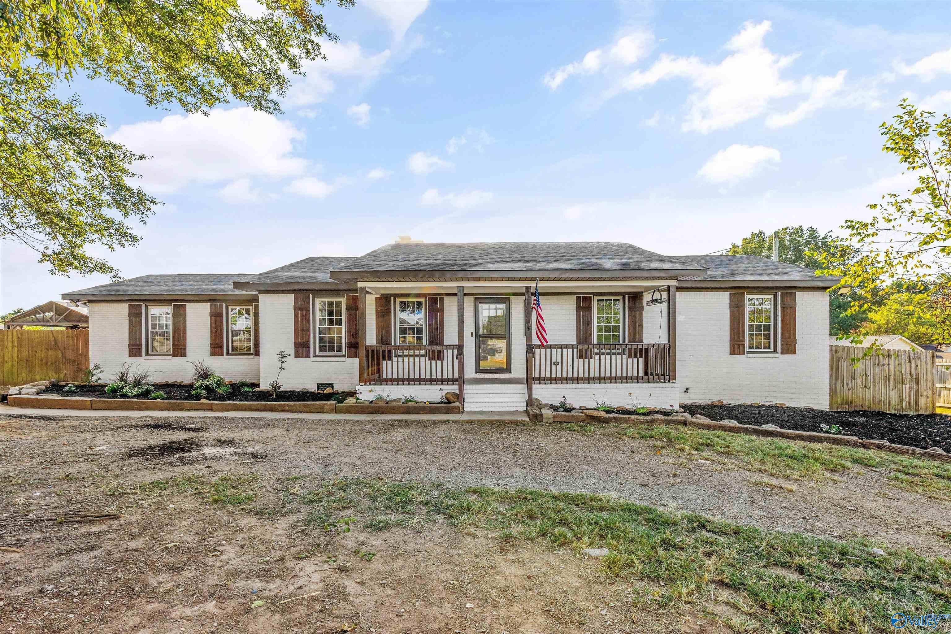 17359 Jones Road — photo