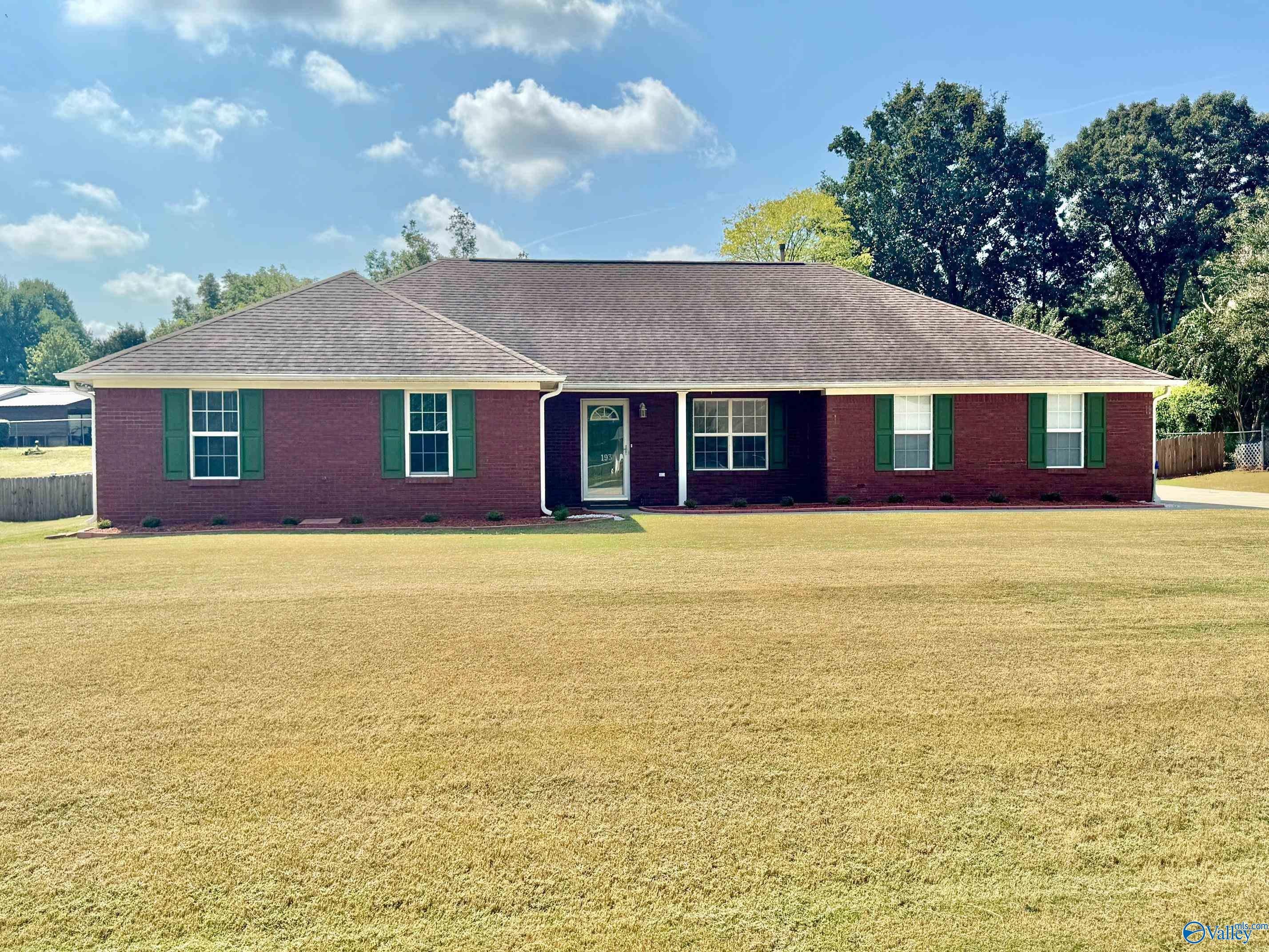 193 Thunderbird Drive — photo