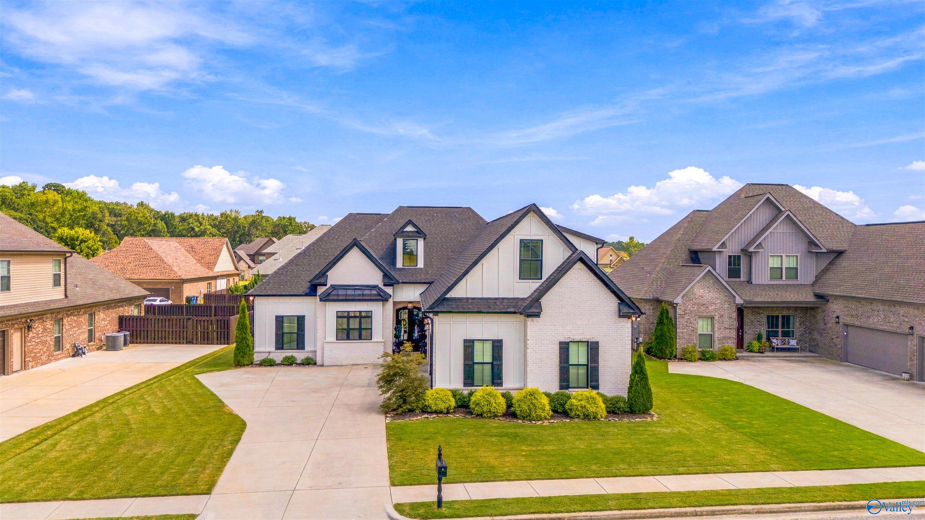 17400 Lochaber Drive — photo