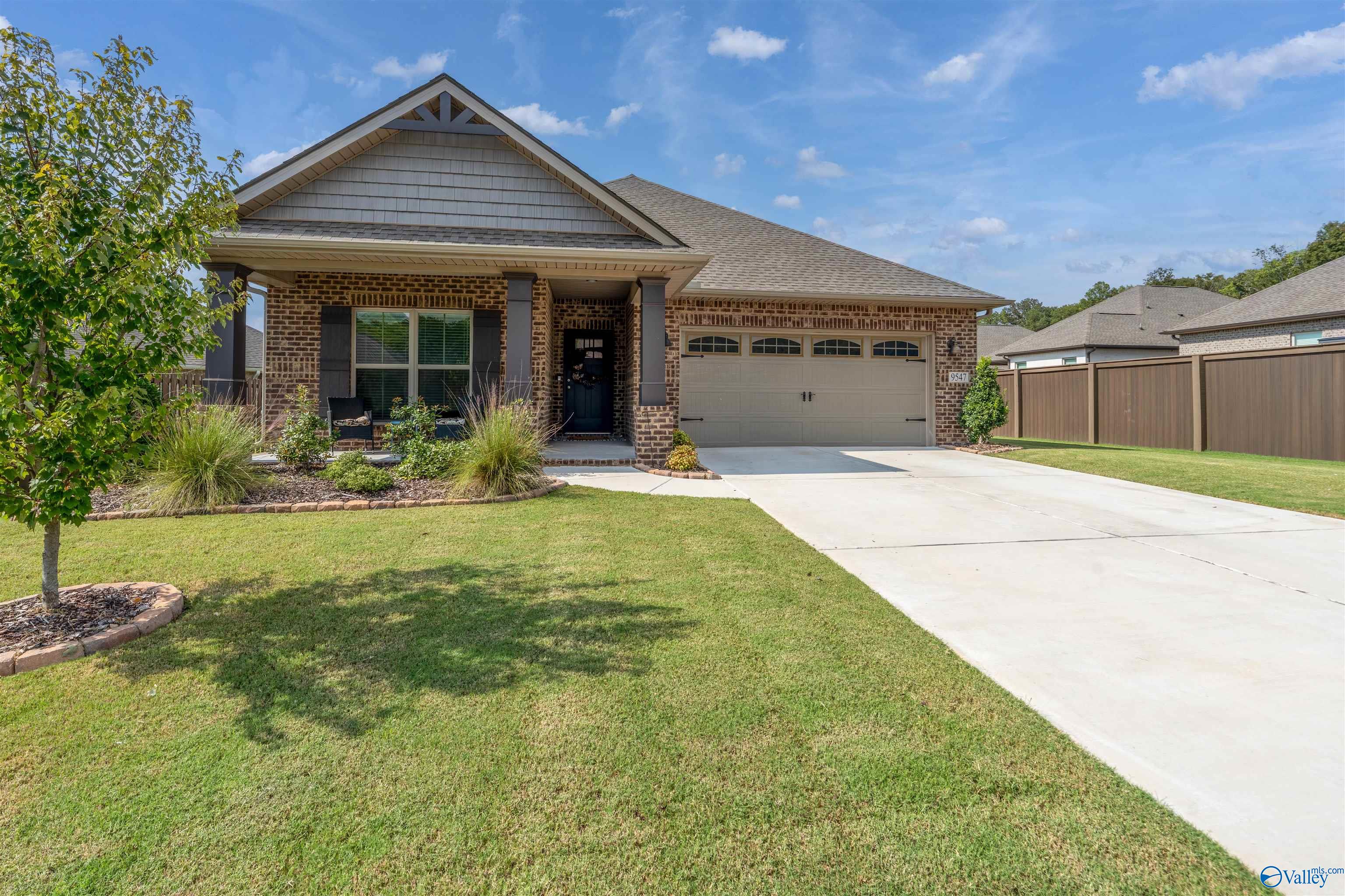 9547 Hampton Oak Drive — photo
