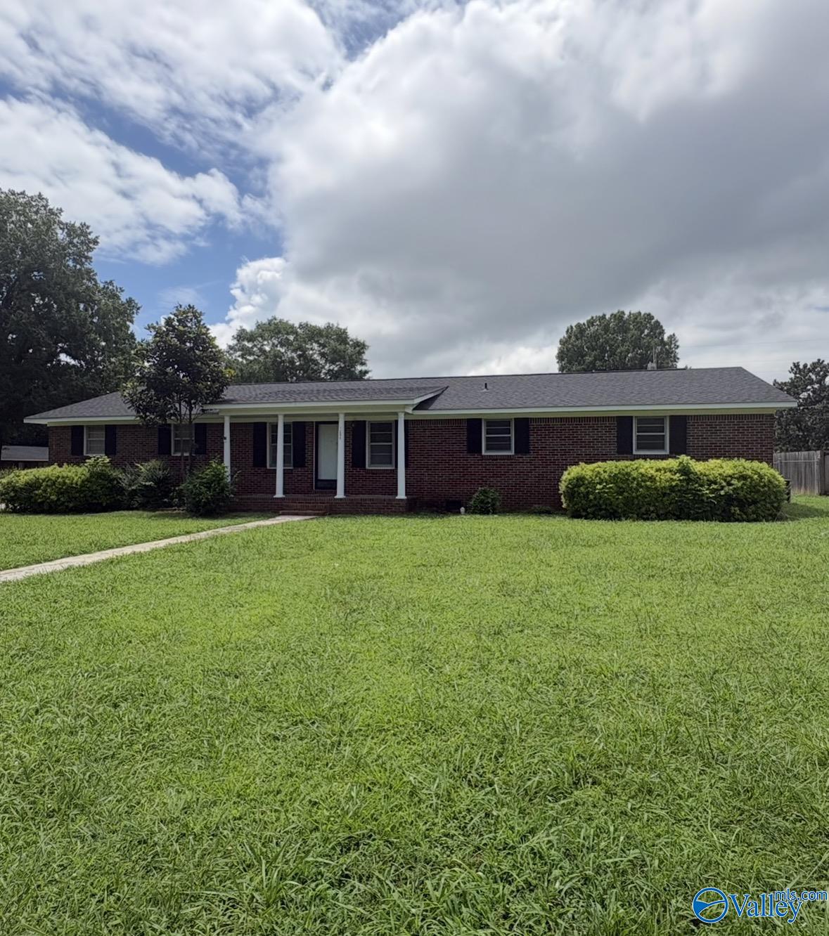 1205 SW Thomas Drive, Decatur, AL 35601 — photo 2
