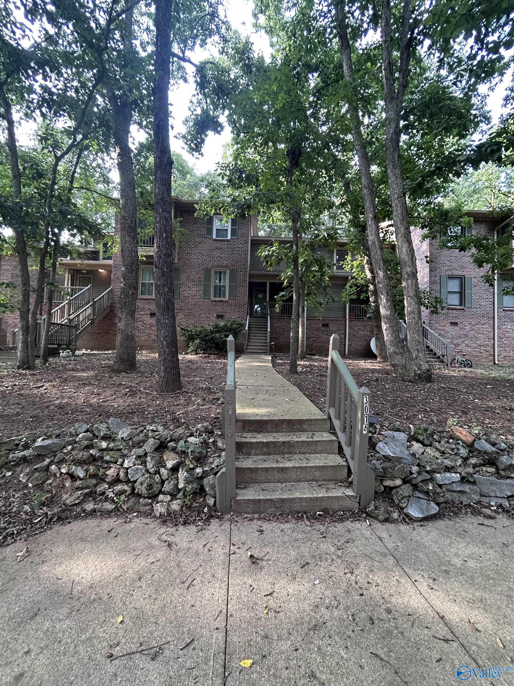 3014 Live Oak Lane SW #3014 — photo