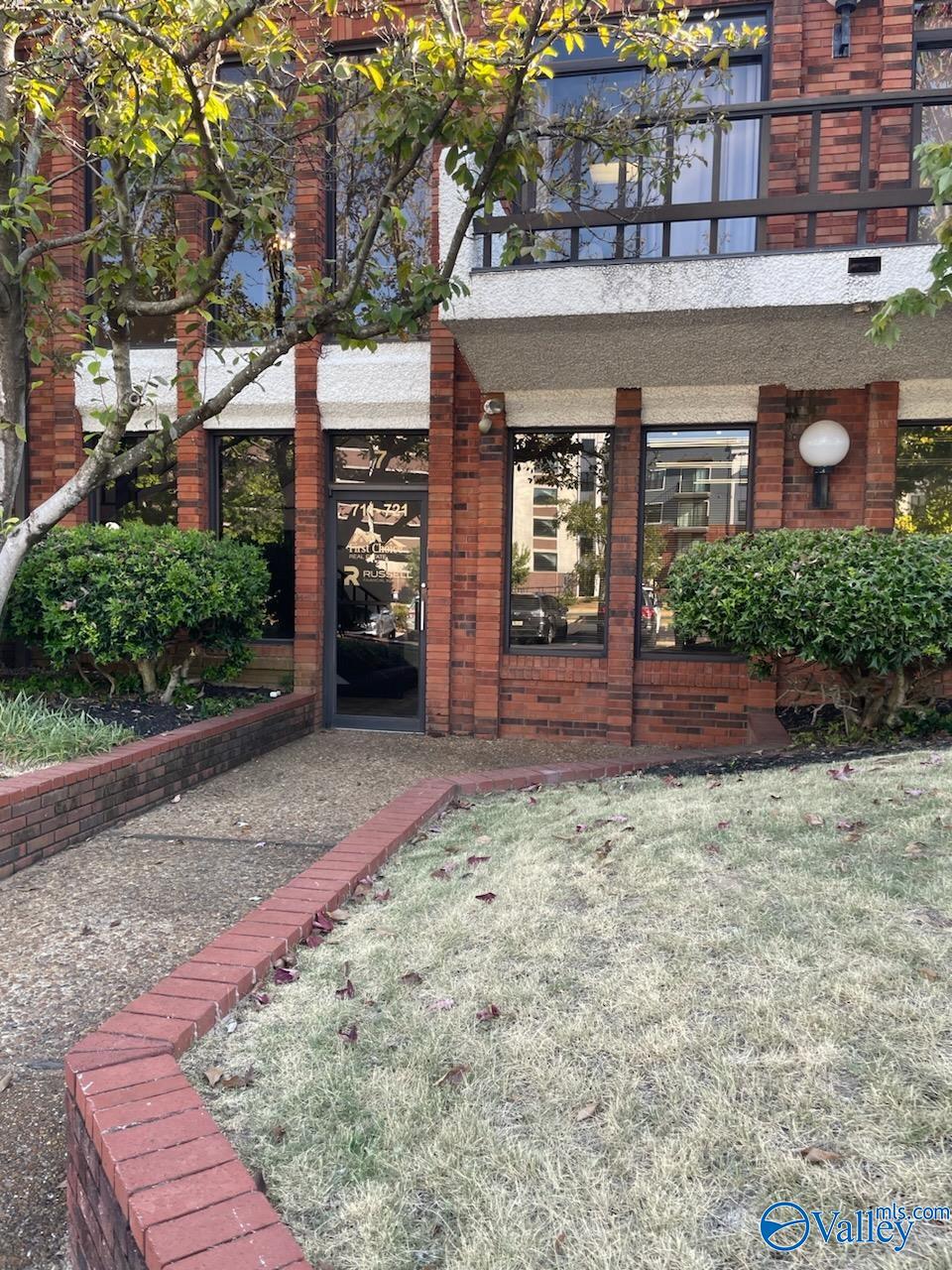 303 Williams Avenue Unit 721 — photo