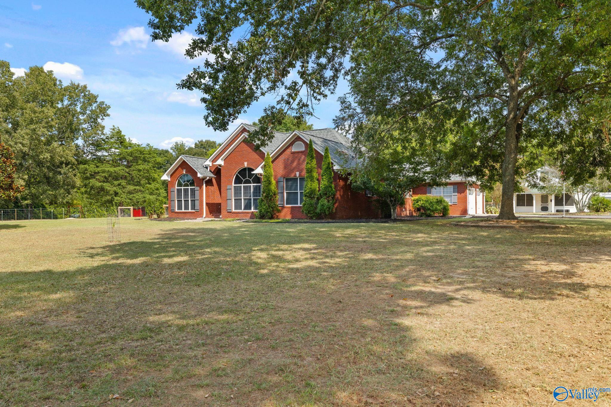2111 Breeding Drive NW — photo