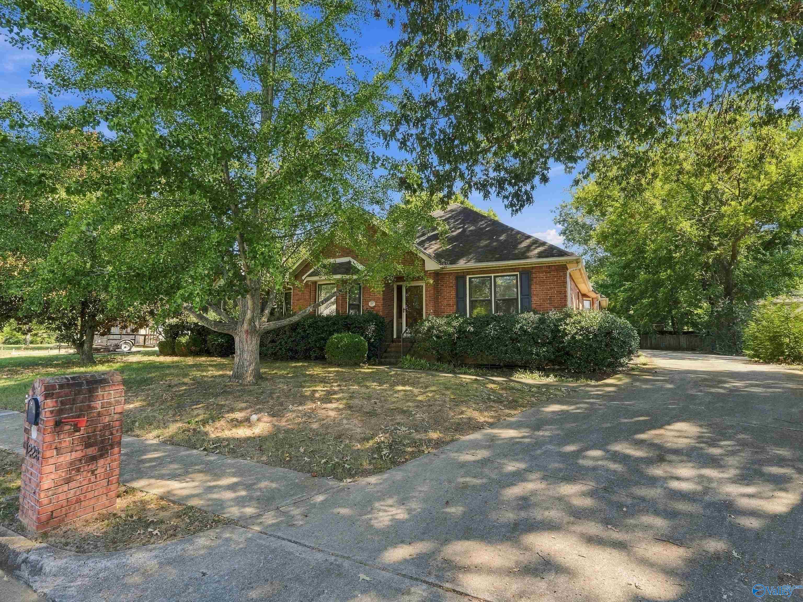 1228 Meadow Park Drive SE — photo