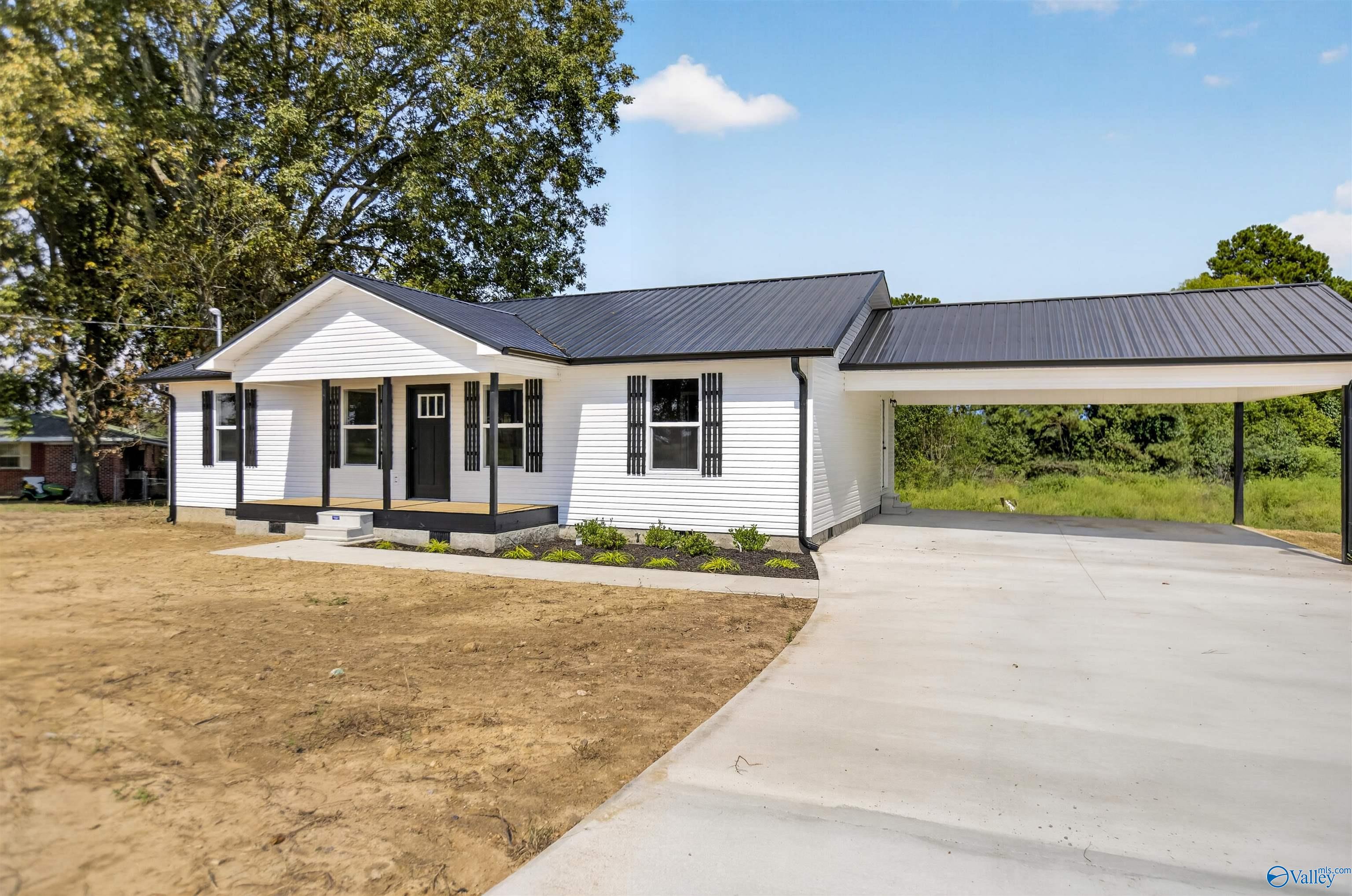 815 Hayes Gap Road — photo