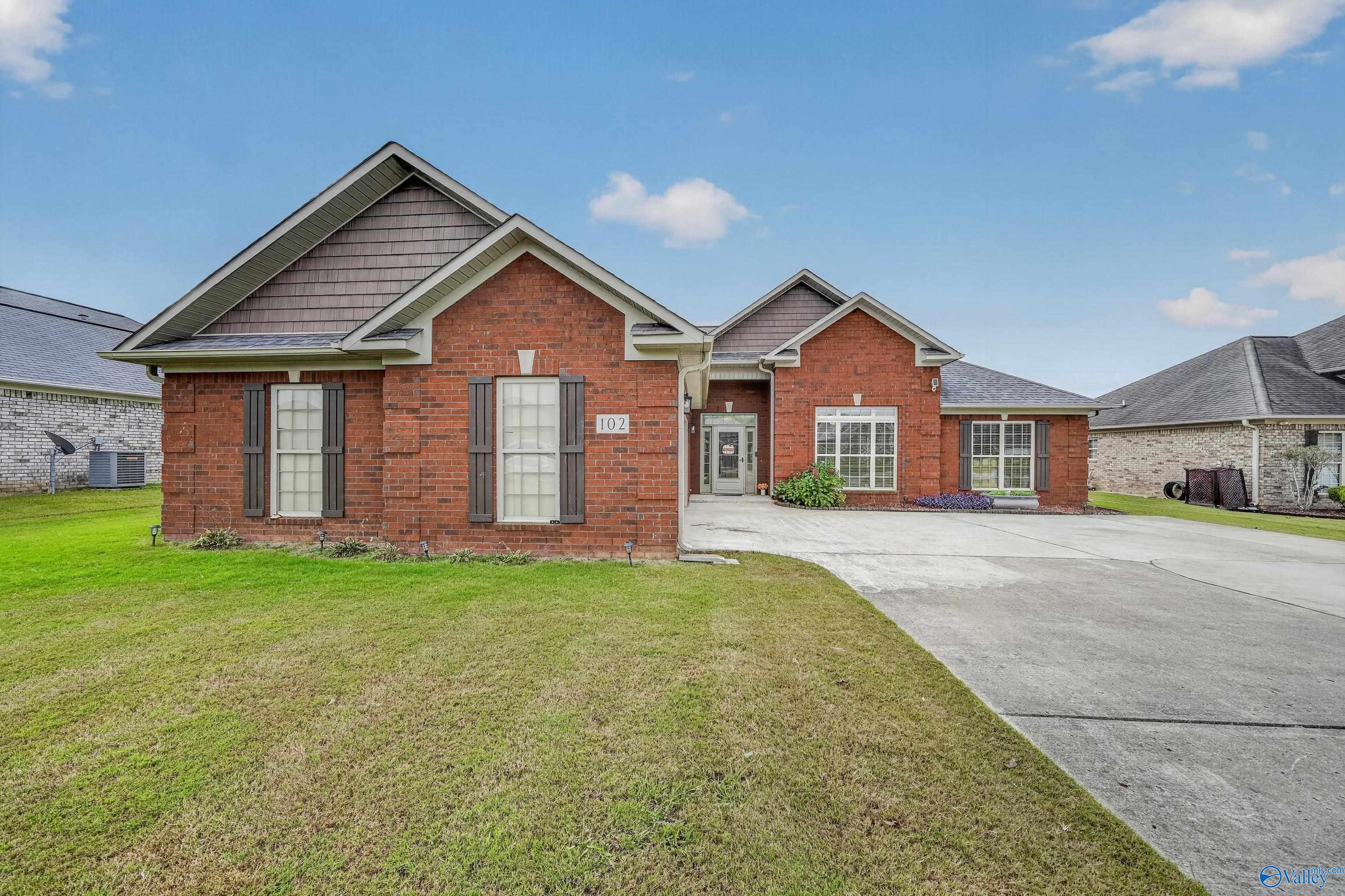 102 Tallow Wood Drive — photo