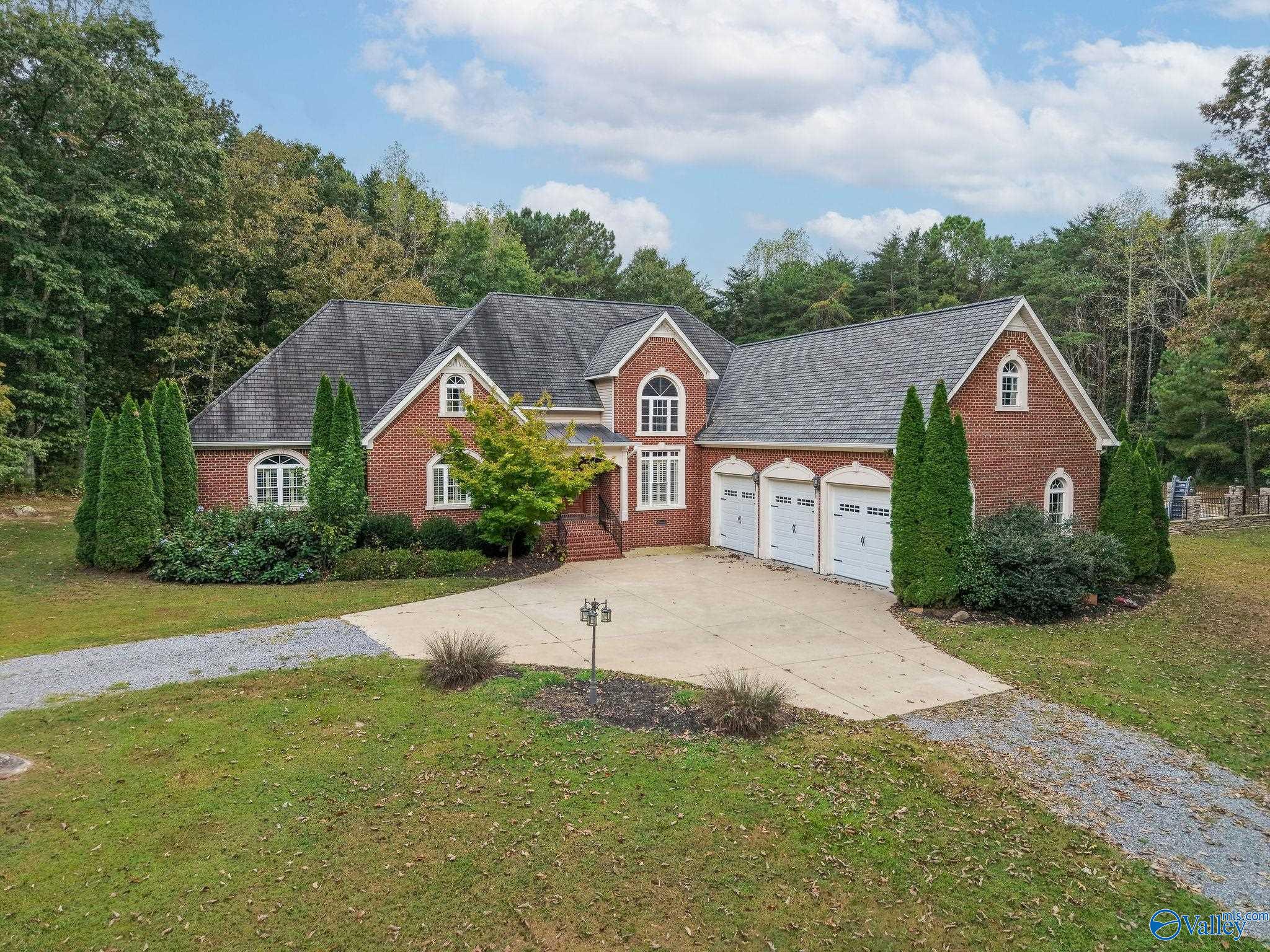 415 Fruit Farm Road E — photo