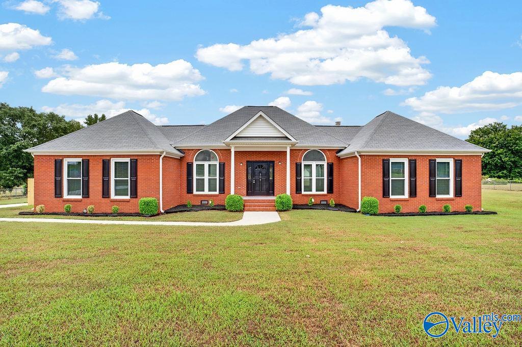 208 Round Top Drive — photo