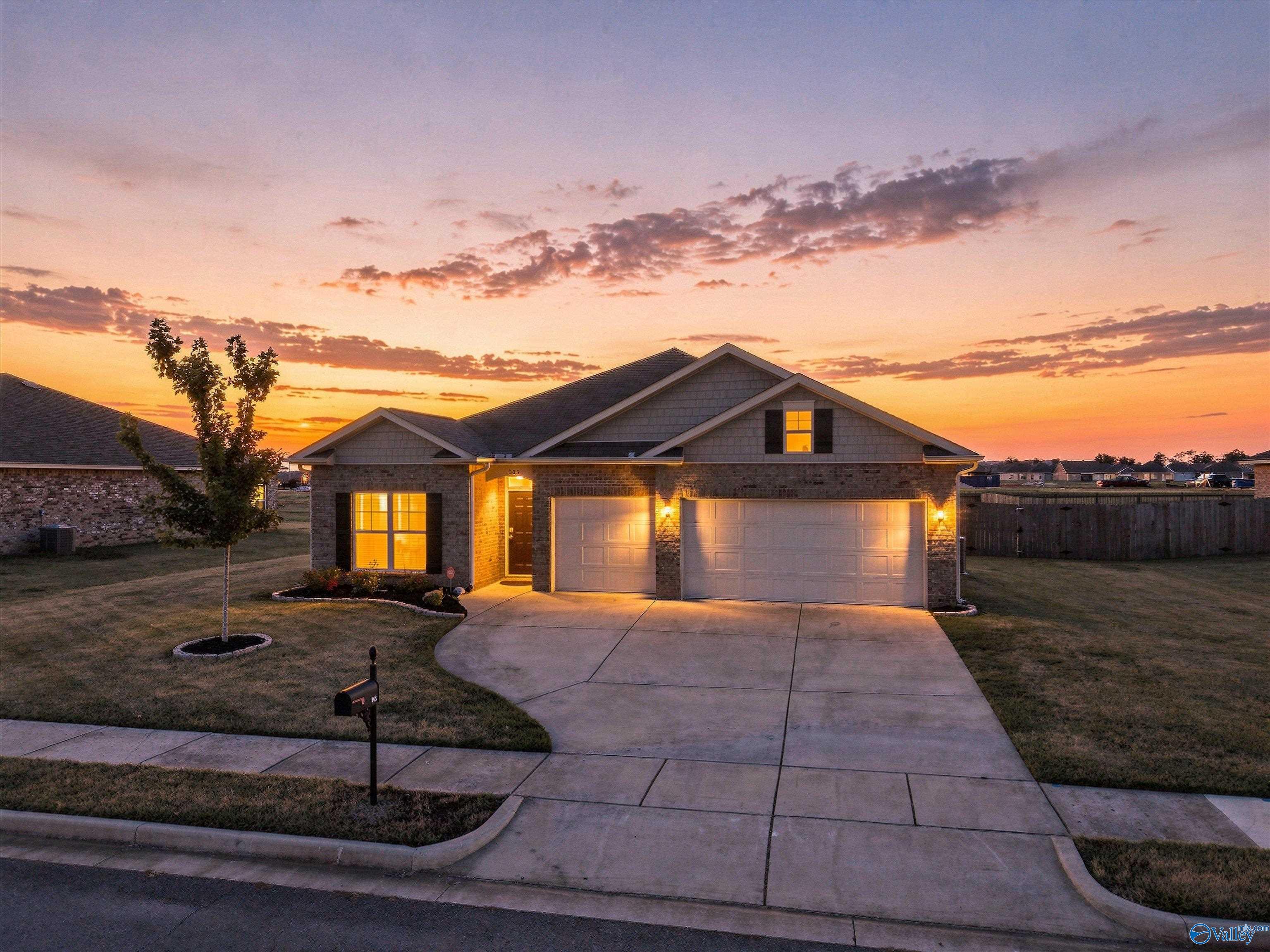 108 Creek Ridge Drive — photo