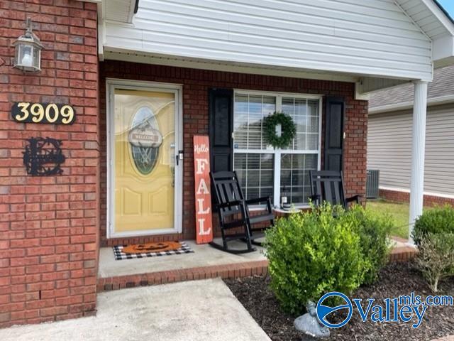 3909 Boxwood Lane SW — photo