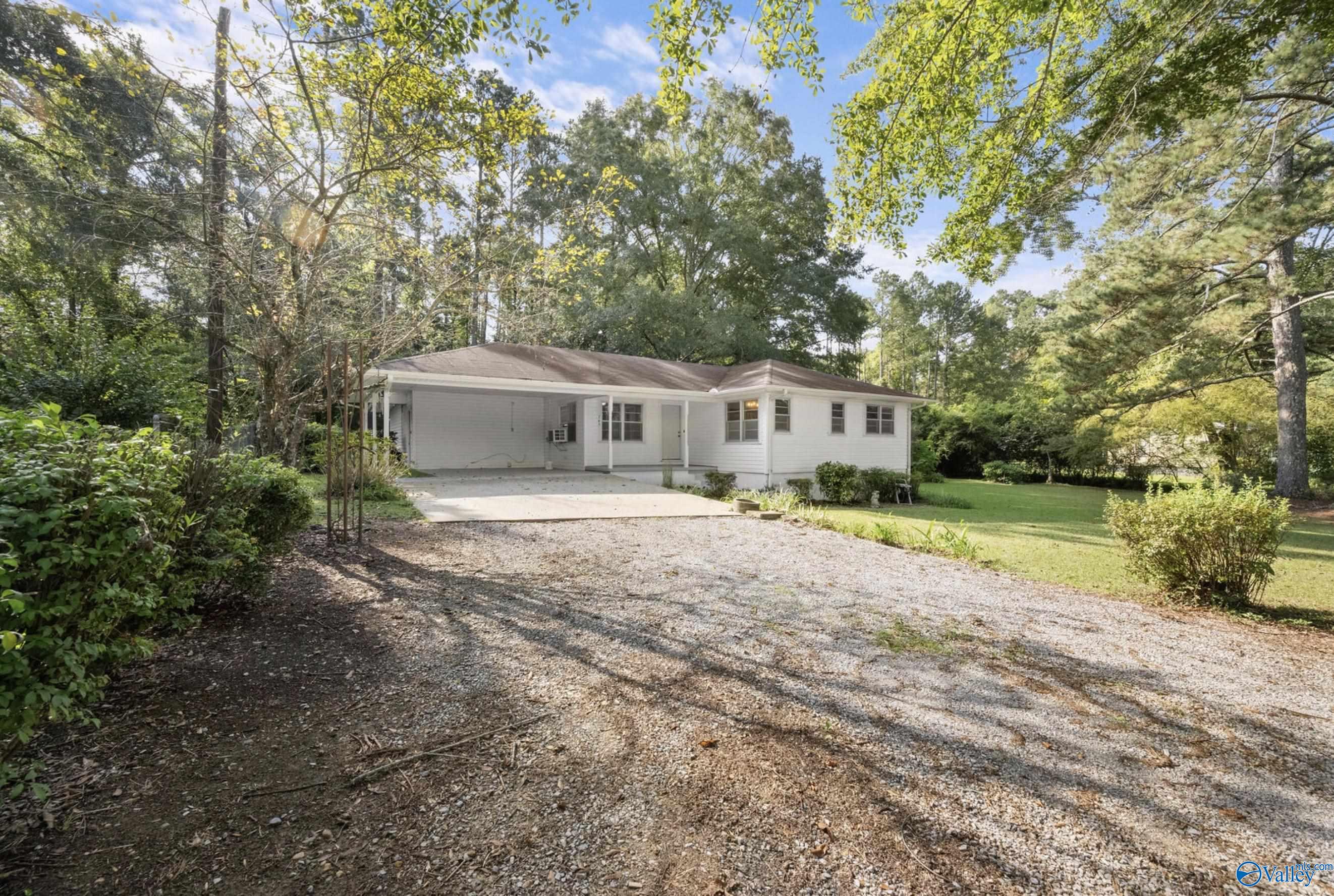 745 Noccalula Drive — photo
