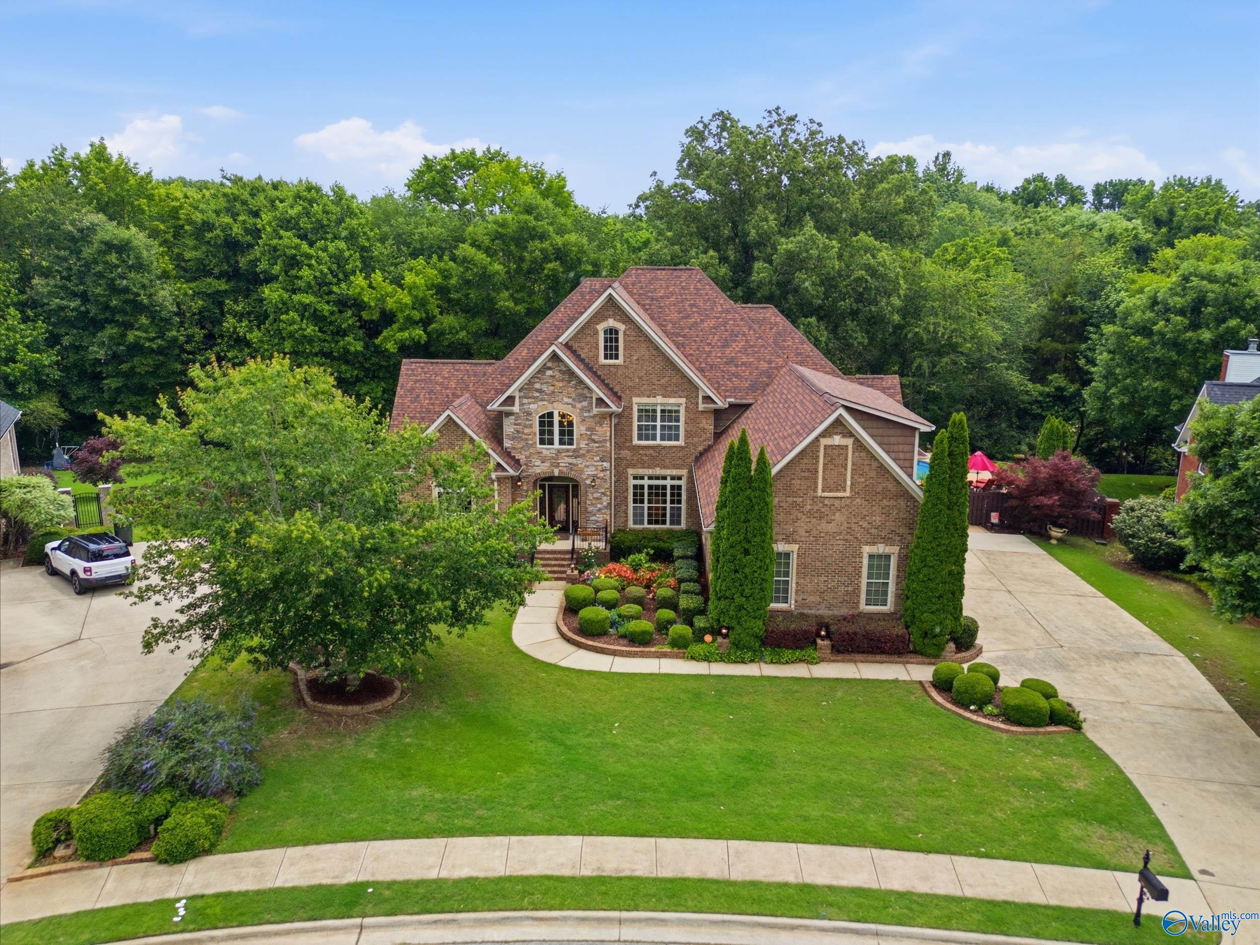 125 Foxfield Drive — photo