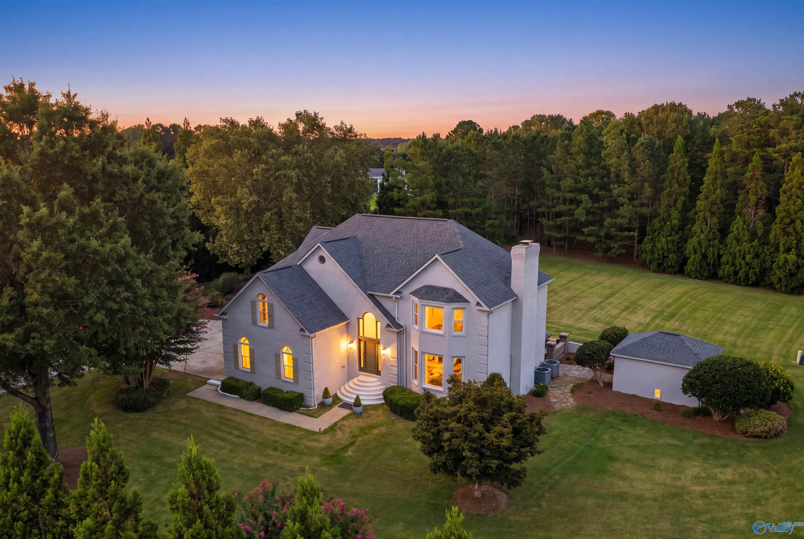 805 Fairway Road NW — photo