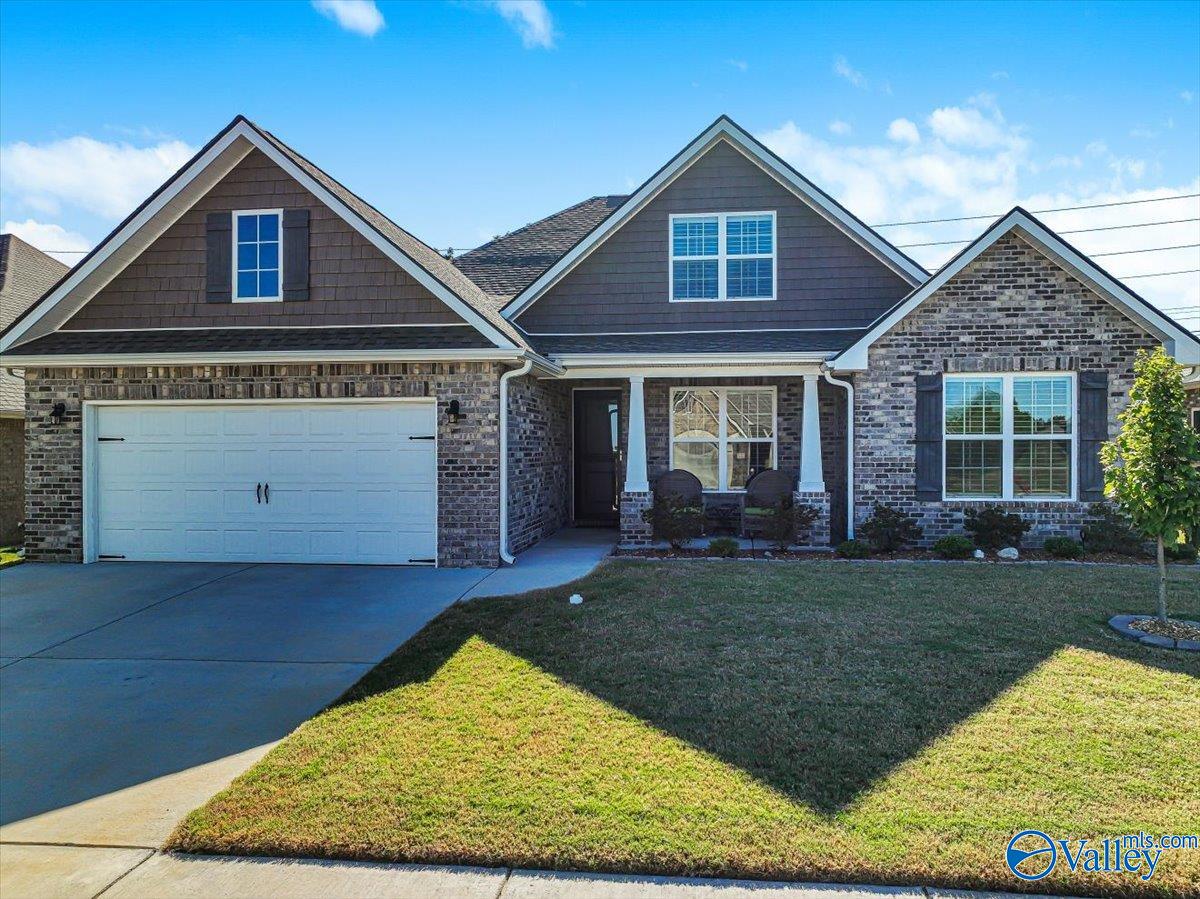 2116 Brandon Drive NE — photo