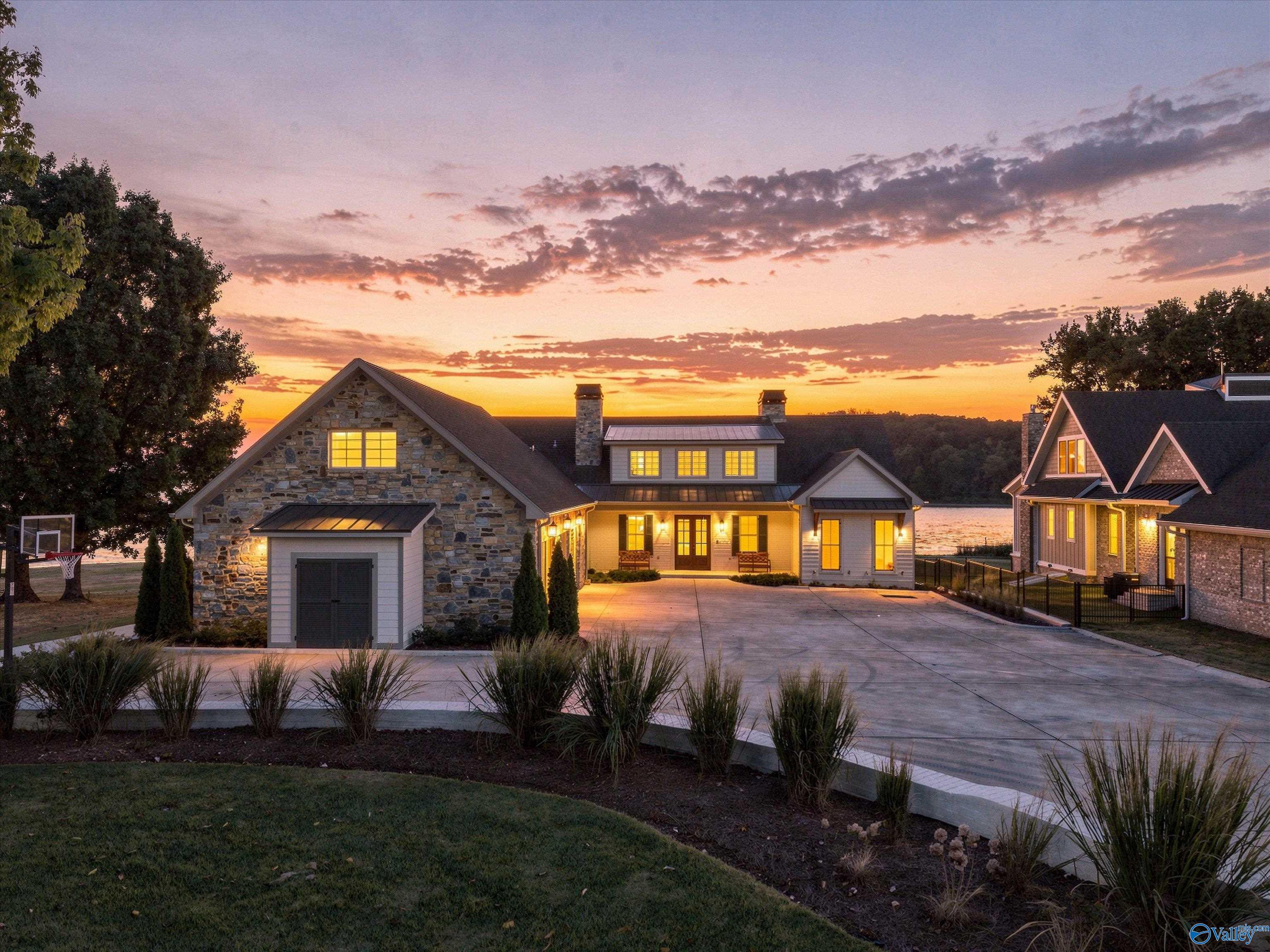 184 Morrow Drive — photo
