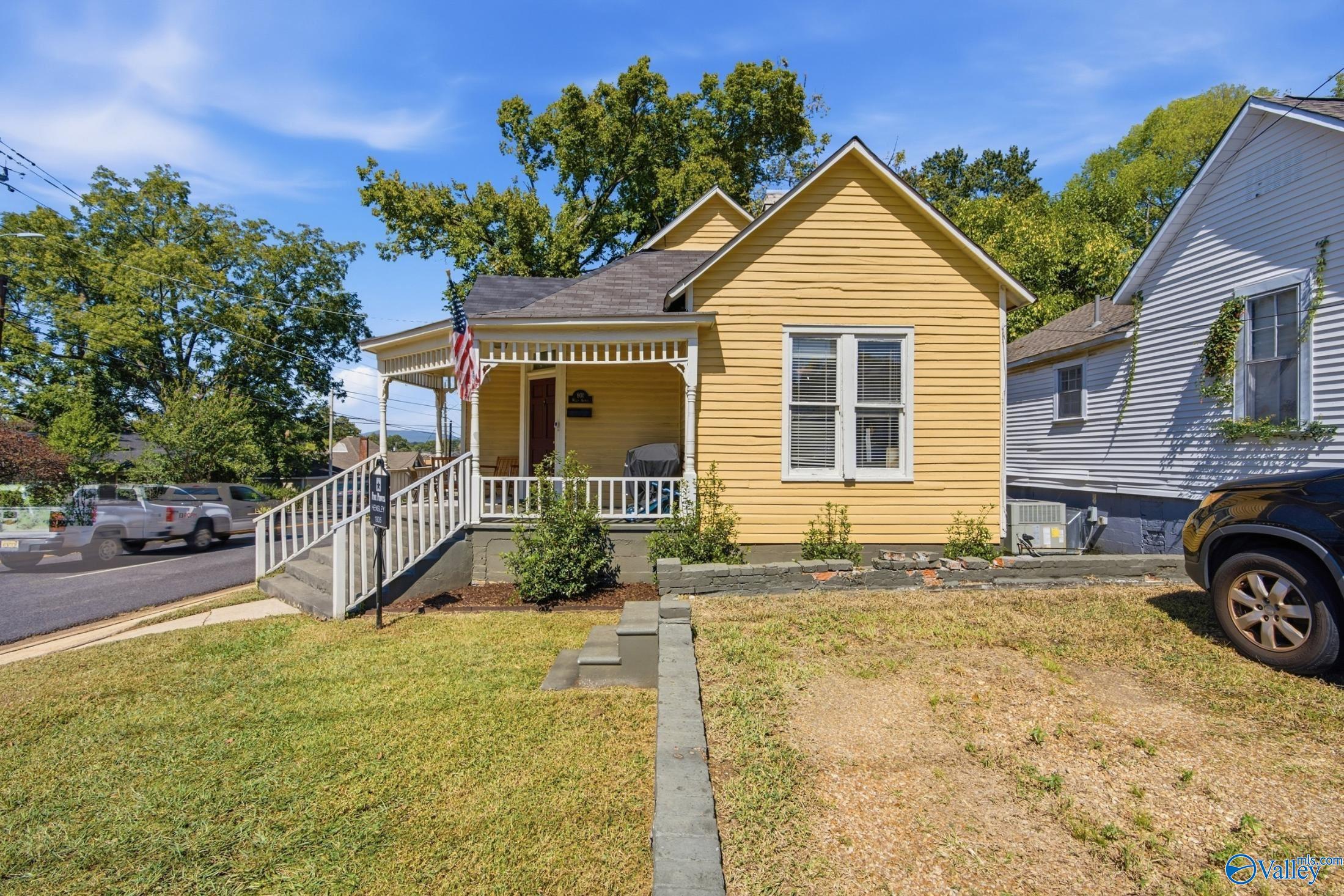 801 Wells Avenue SE — photo