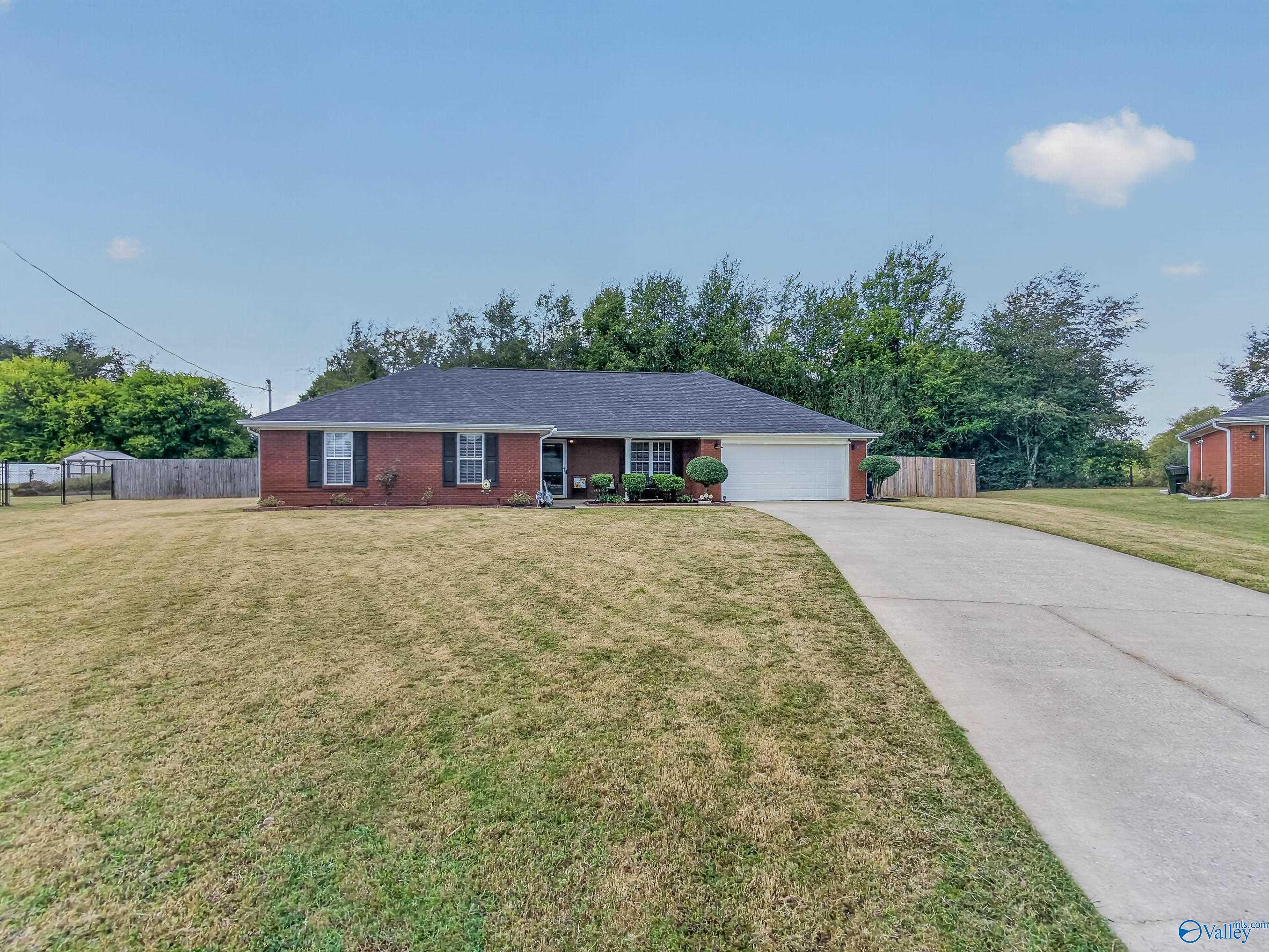 114 Buckskin Court — photo