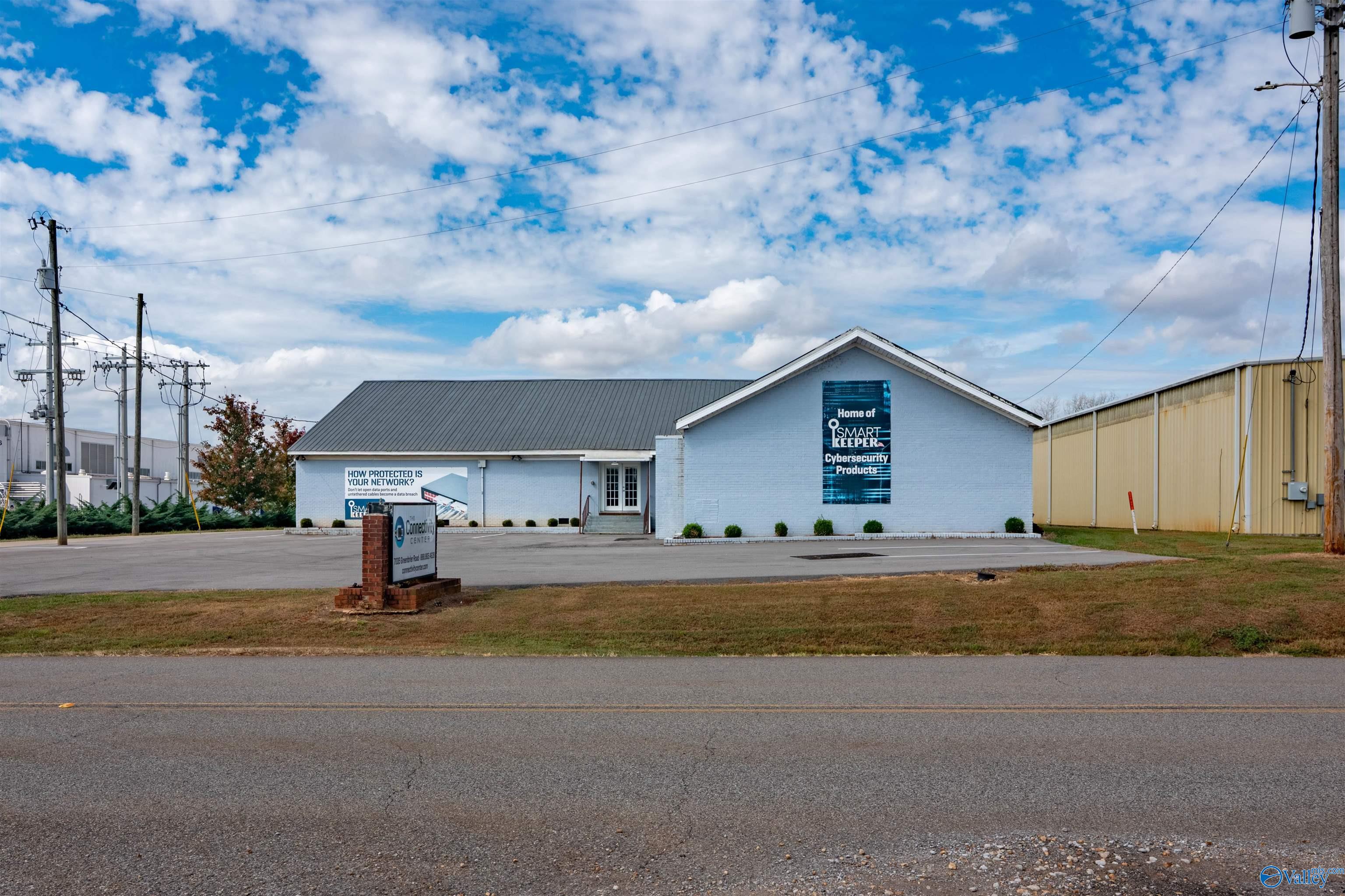 7035 Greenbrier Road — photo