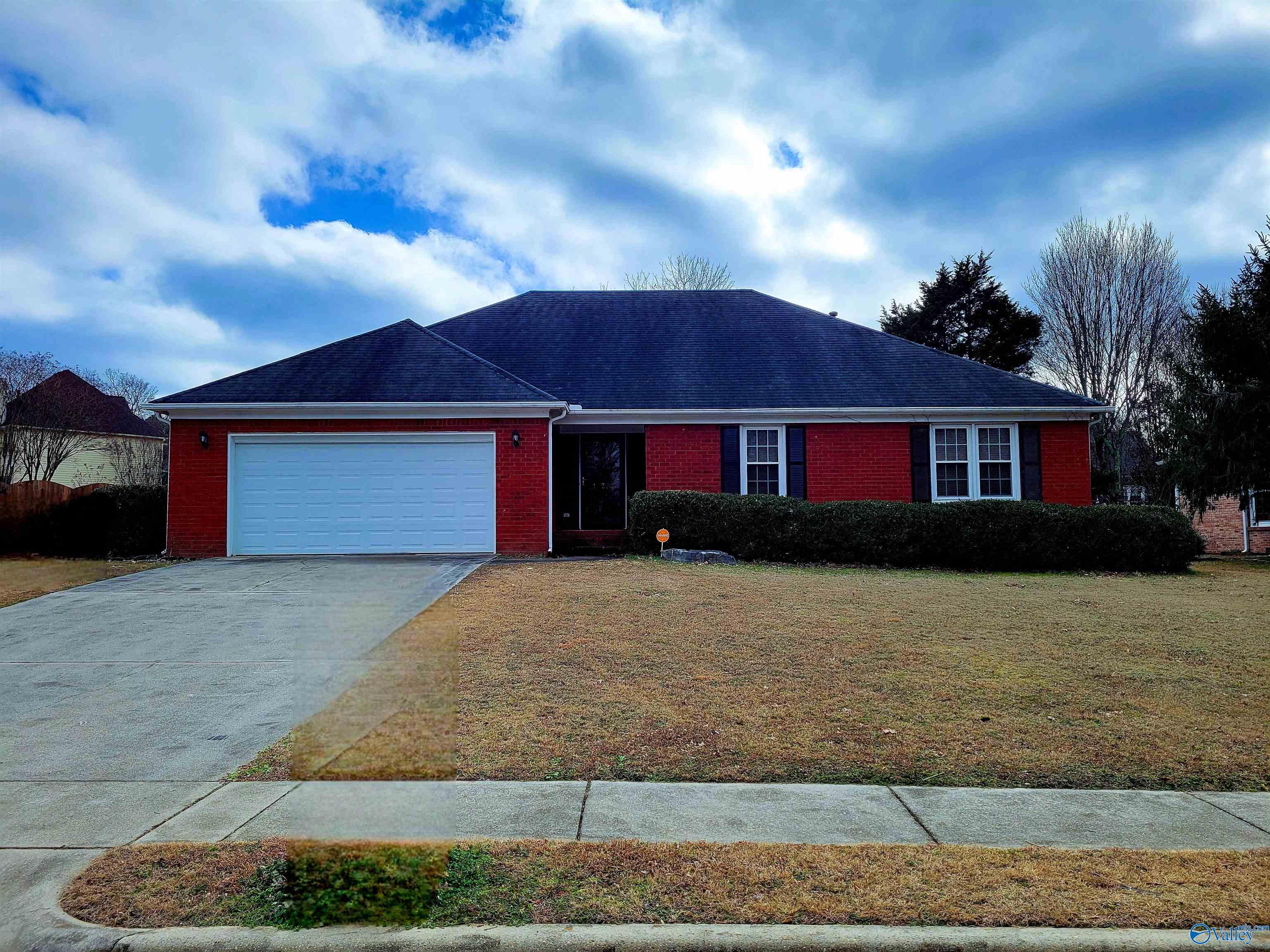 122 Pebblebrook Circle — photo