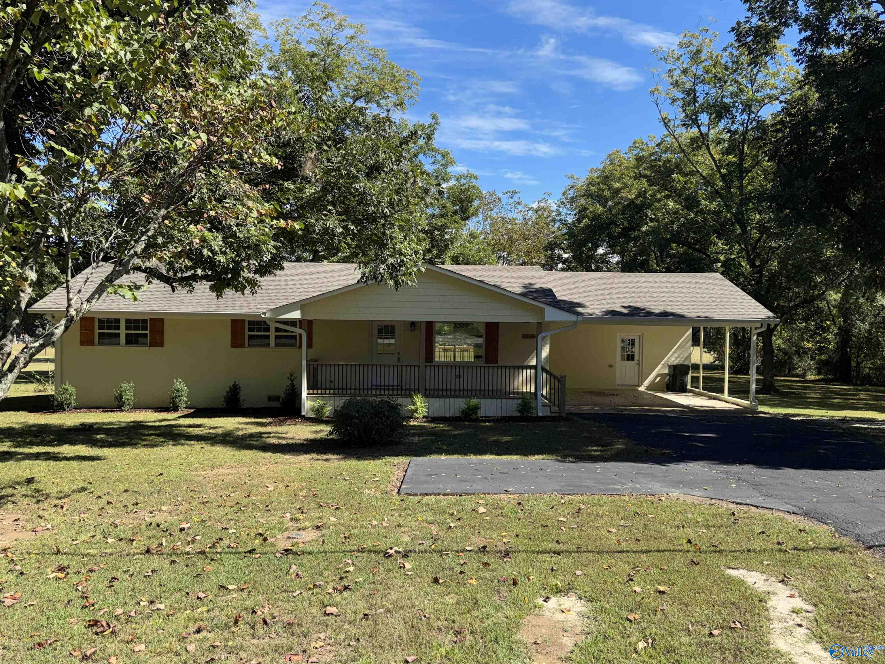 1094 Porter Road — photo