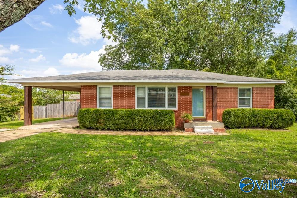 2406 Crestwood Drive — photo