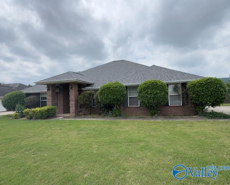 7010 Thornwood Lane — photo