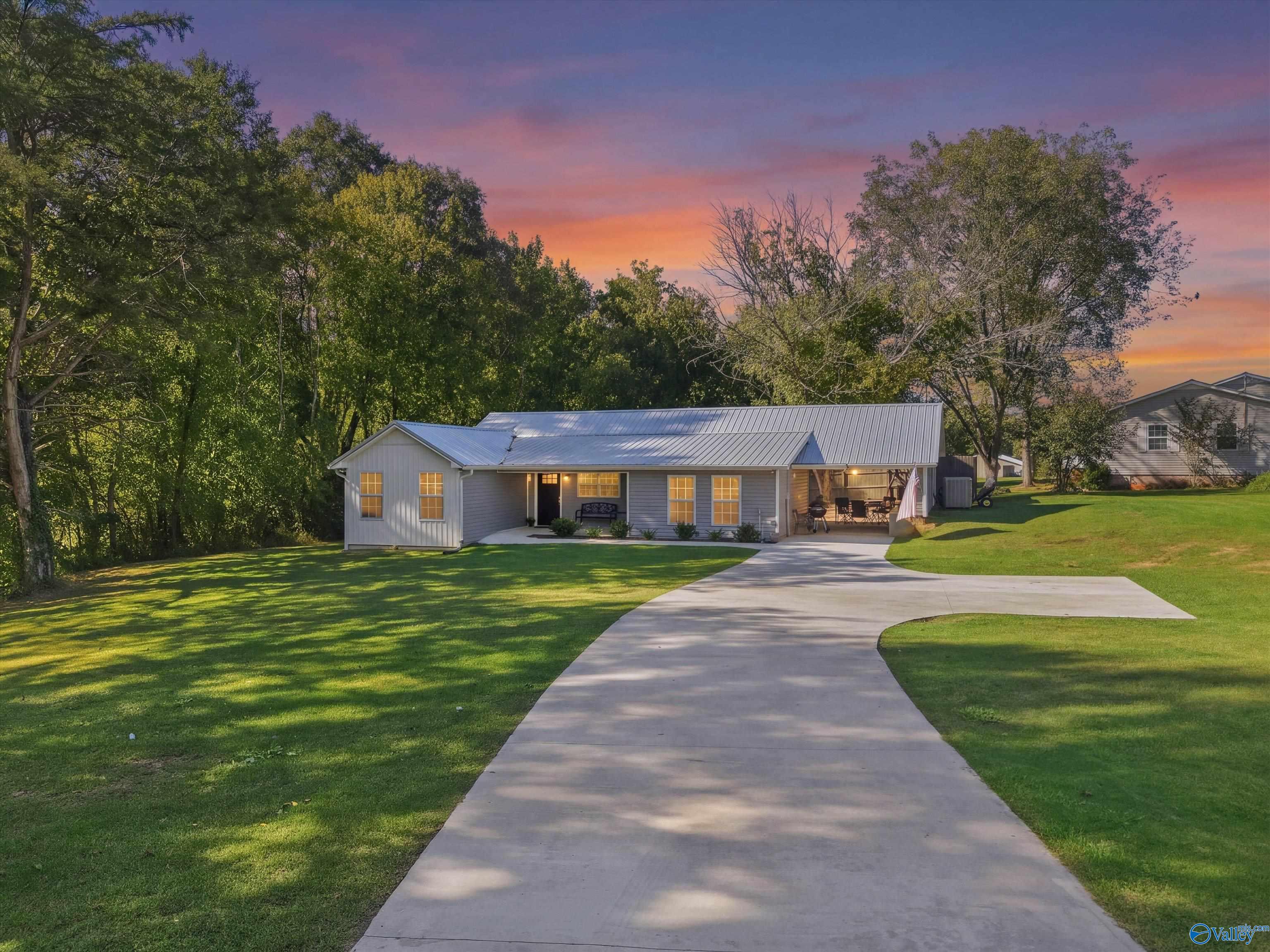 225 Smith Circle — photo