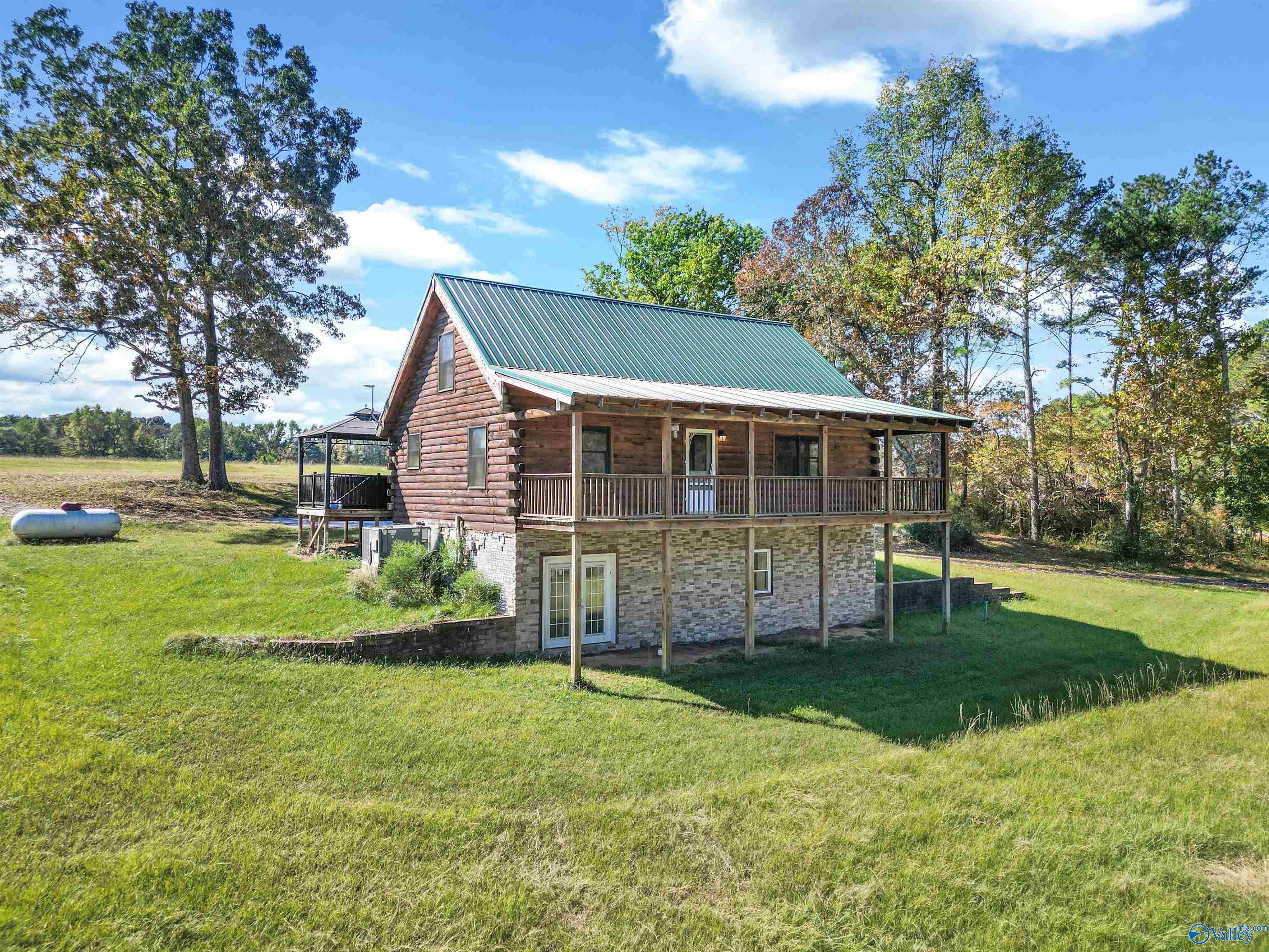 1379 Perkins Wood Road — photo