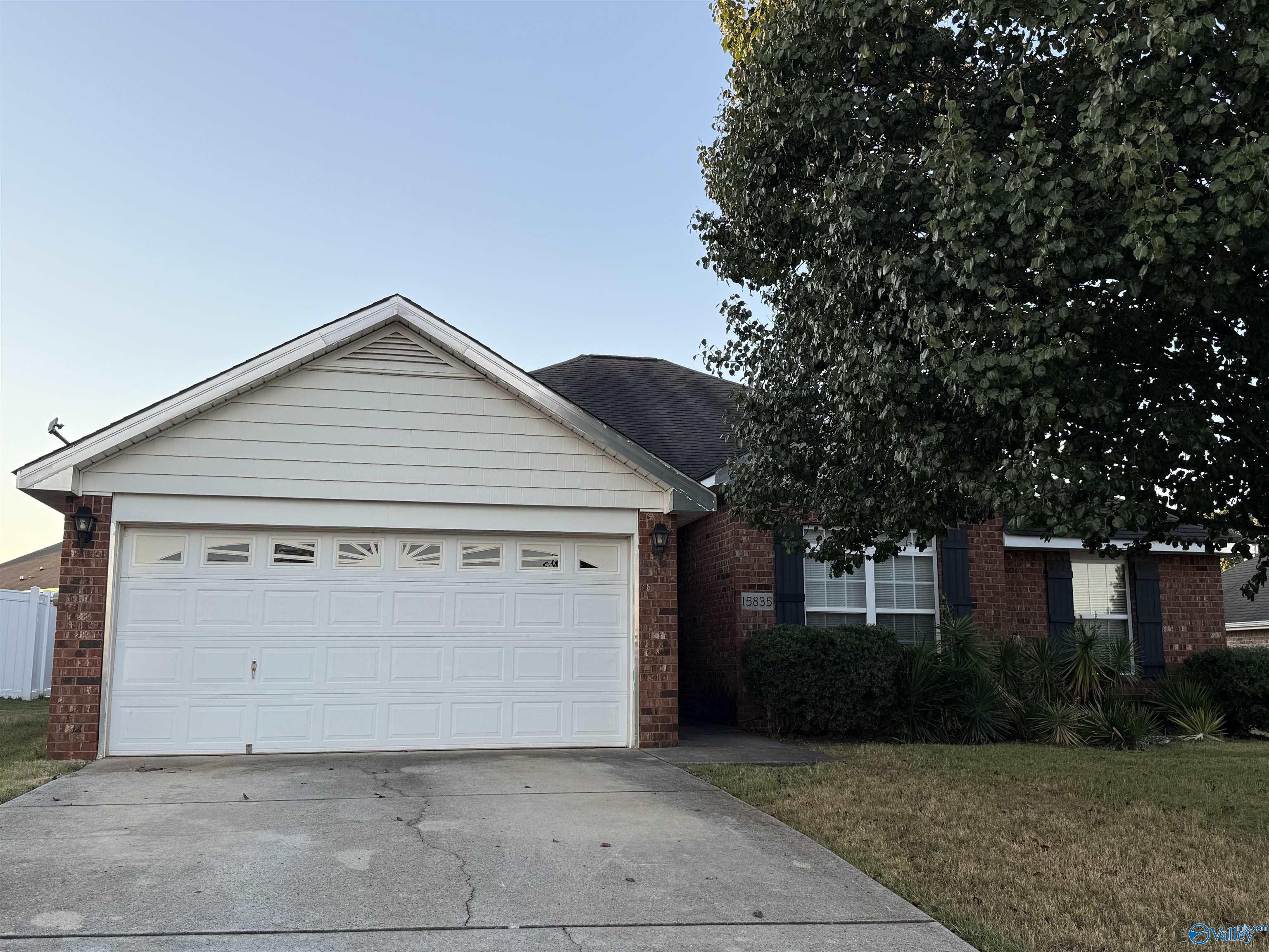 15835 Mary Shell Dr NW — photo