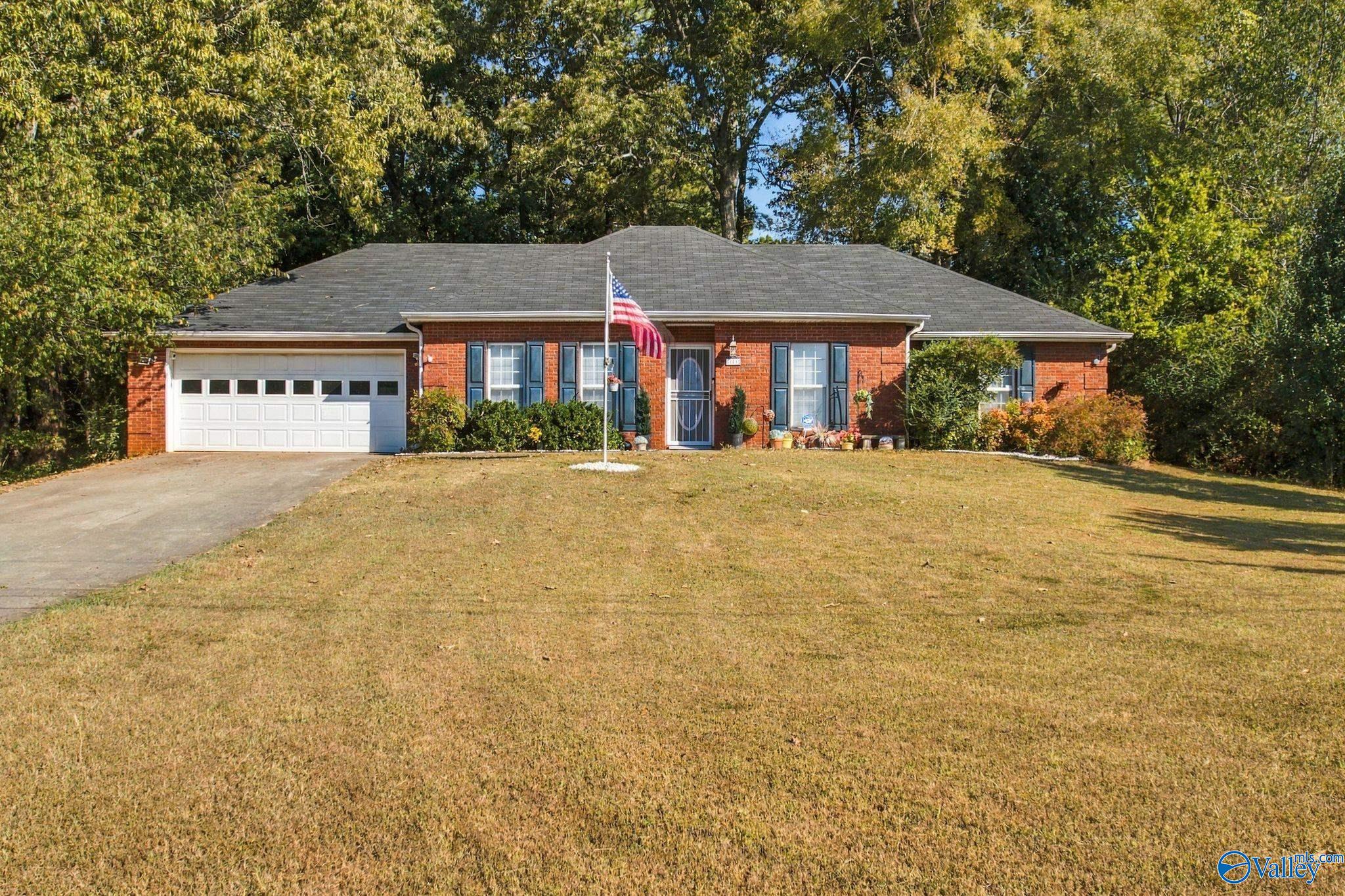 109 Scarlet Oak Circle — photo