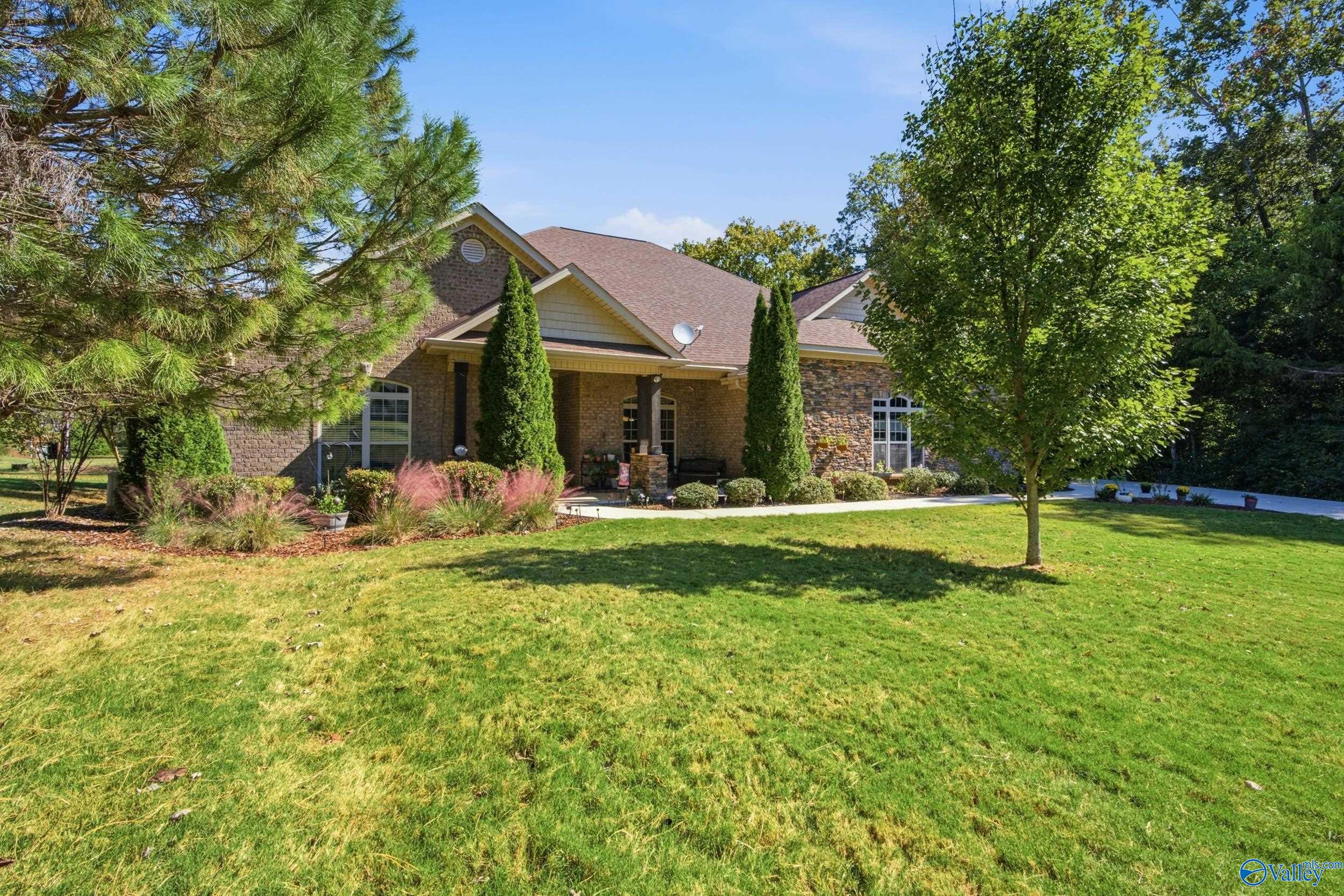 107 Tall Grass Circle — photo