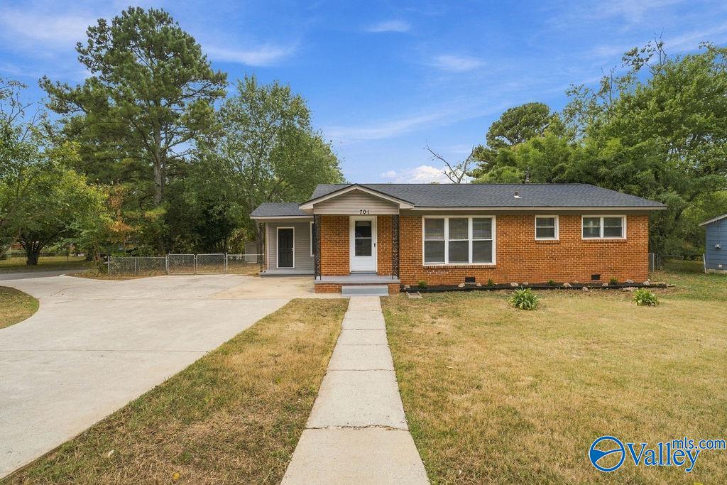 701 Mastin Lake Road NW — photo