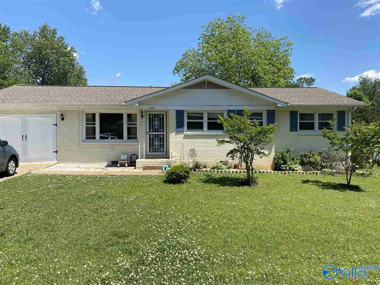 512 Clift Drive — photo