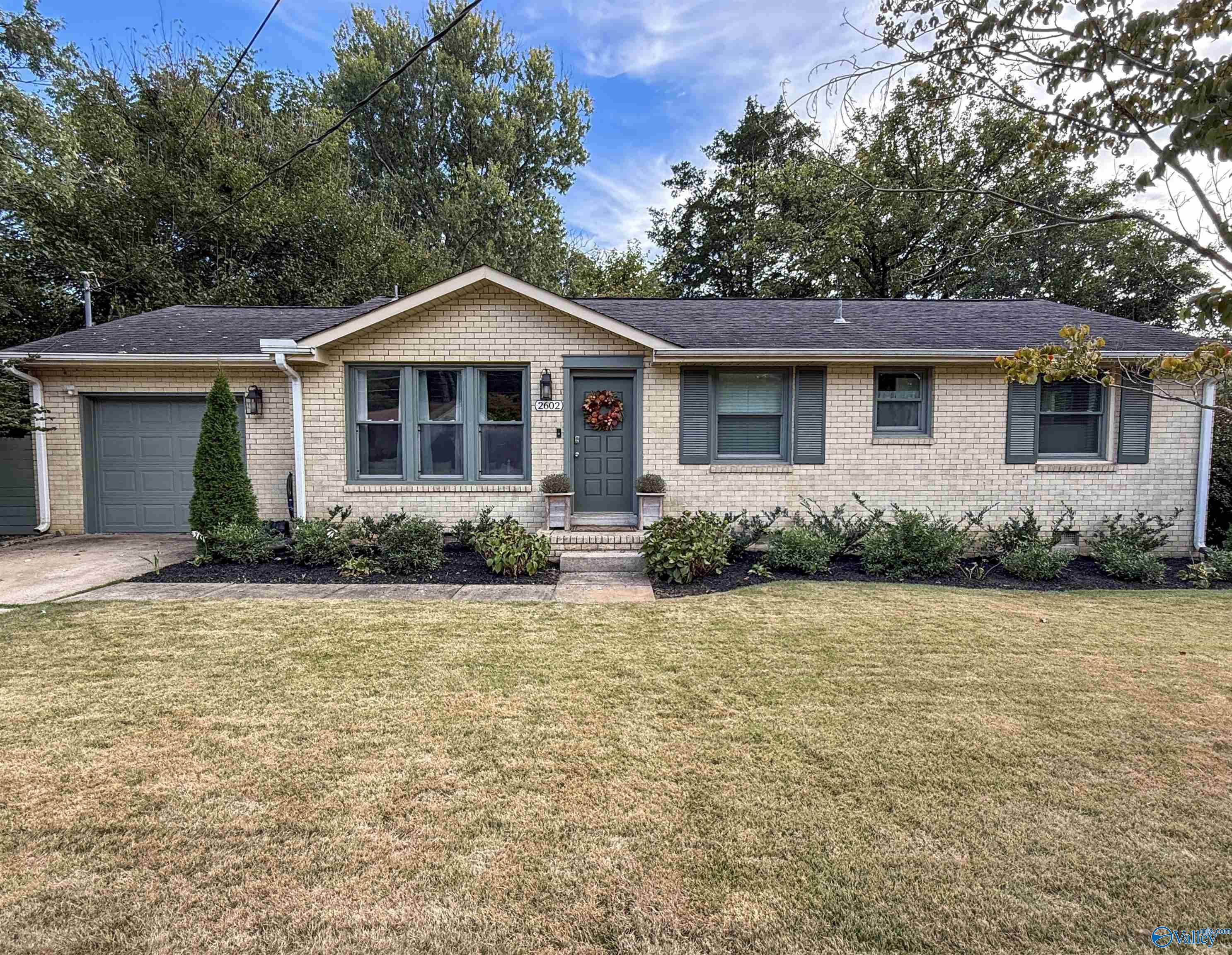 2602 Valley Brook Drive NE — photo