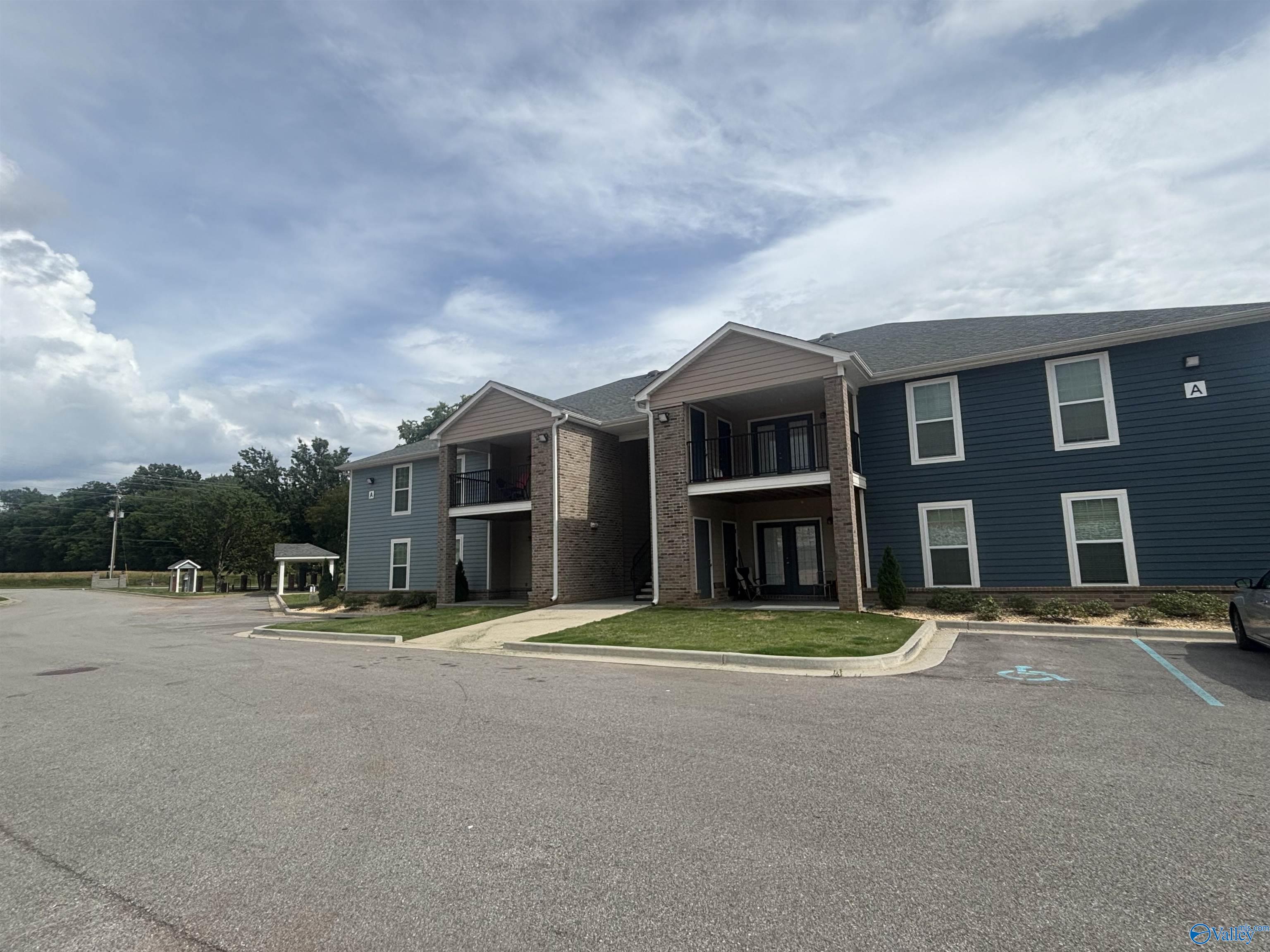 3943 Winchester Road #B101 — photo