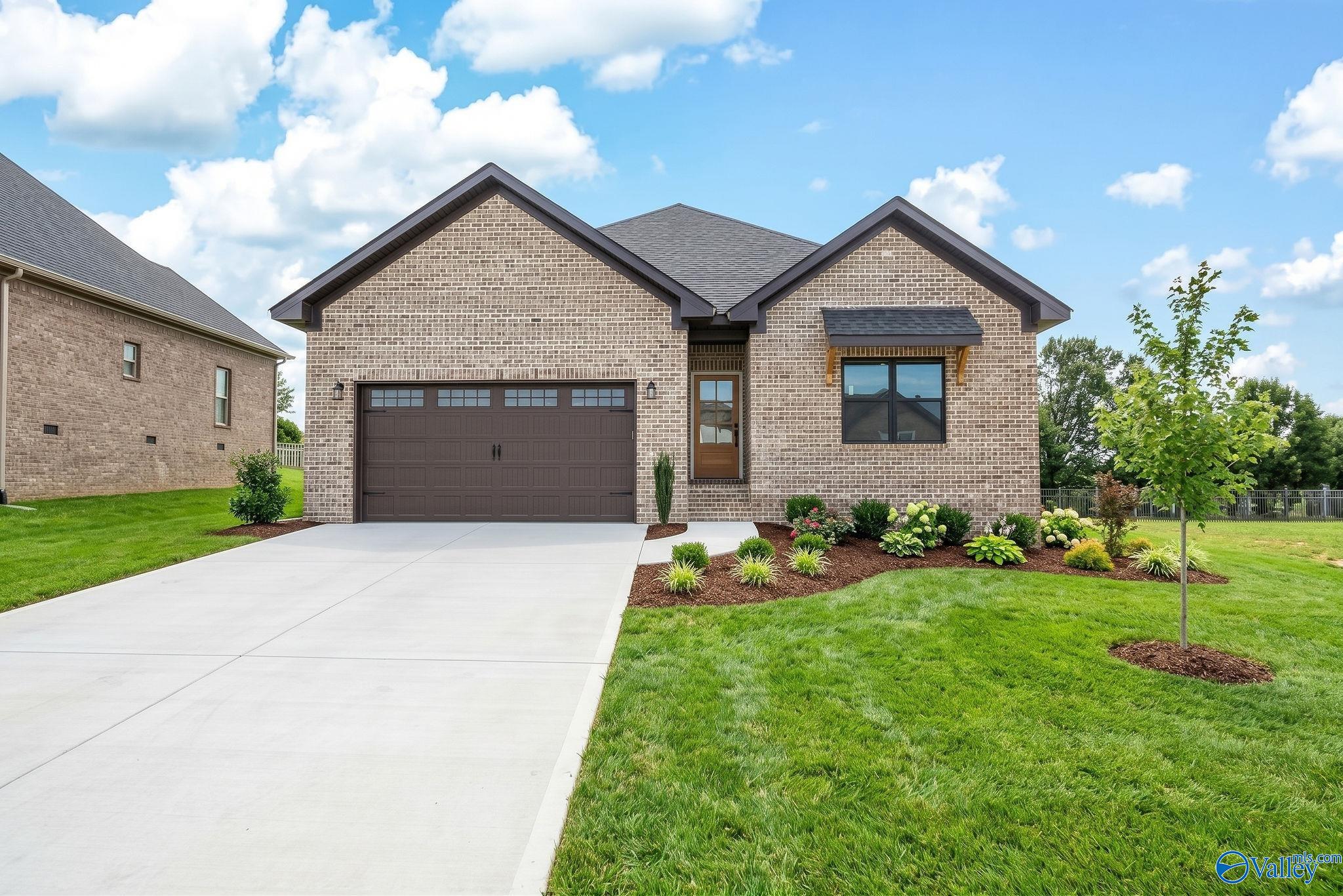 100 Krimson Circle — photo