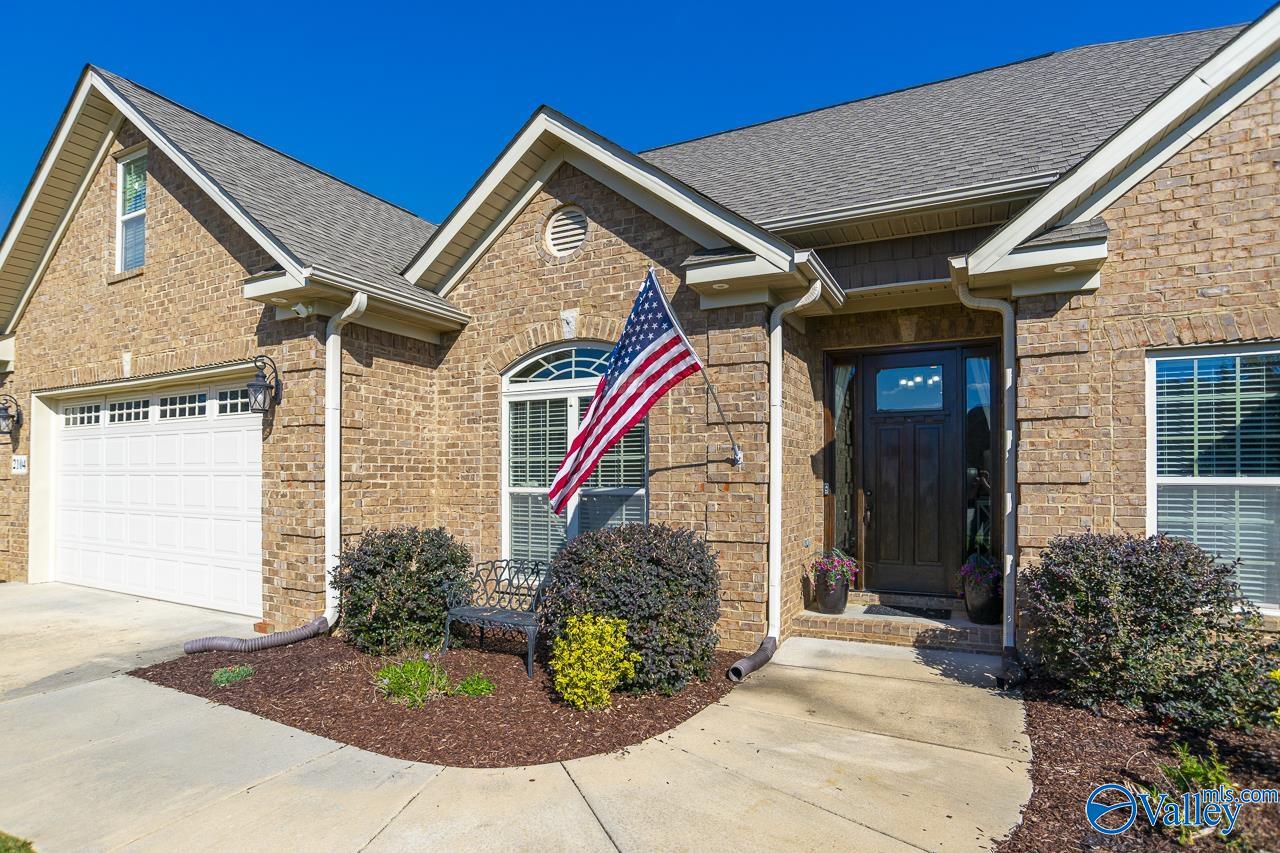 2104 Queenston Loop SW, Decatur, AL 35603 — photo 2