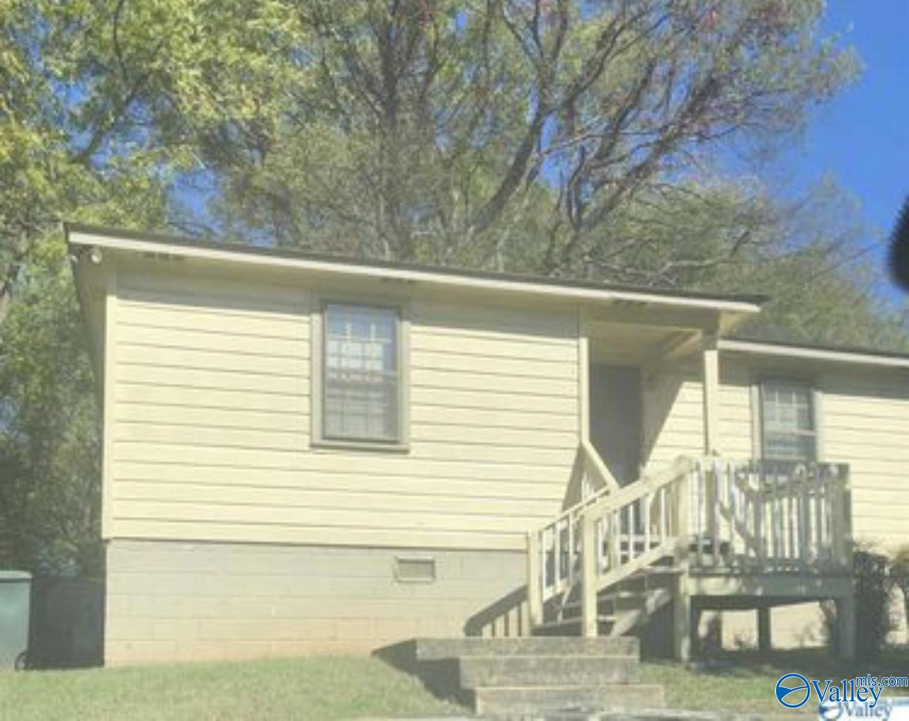 206 Richmond Drive — photo