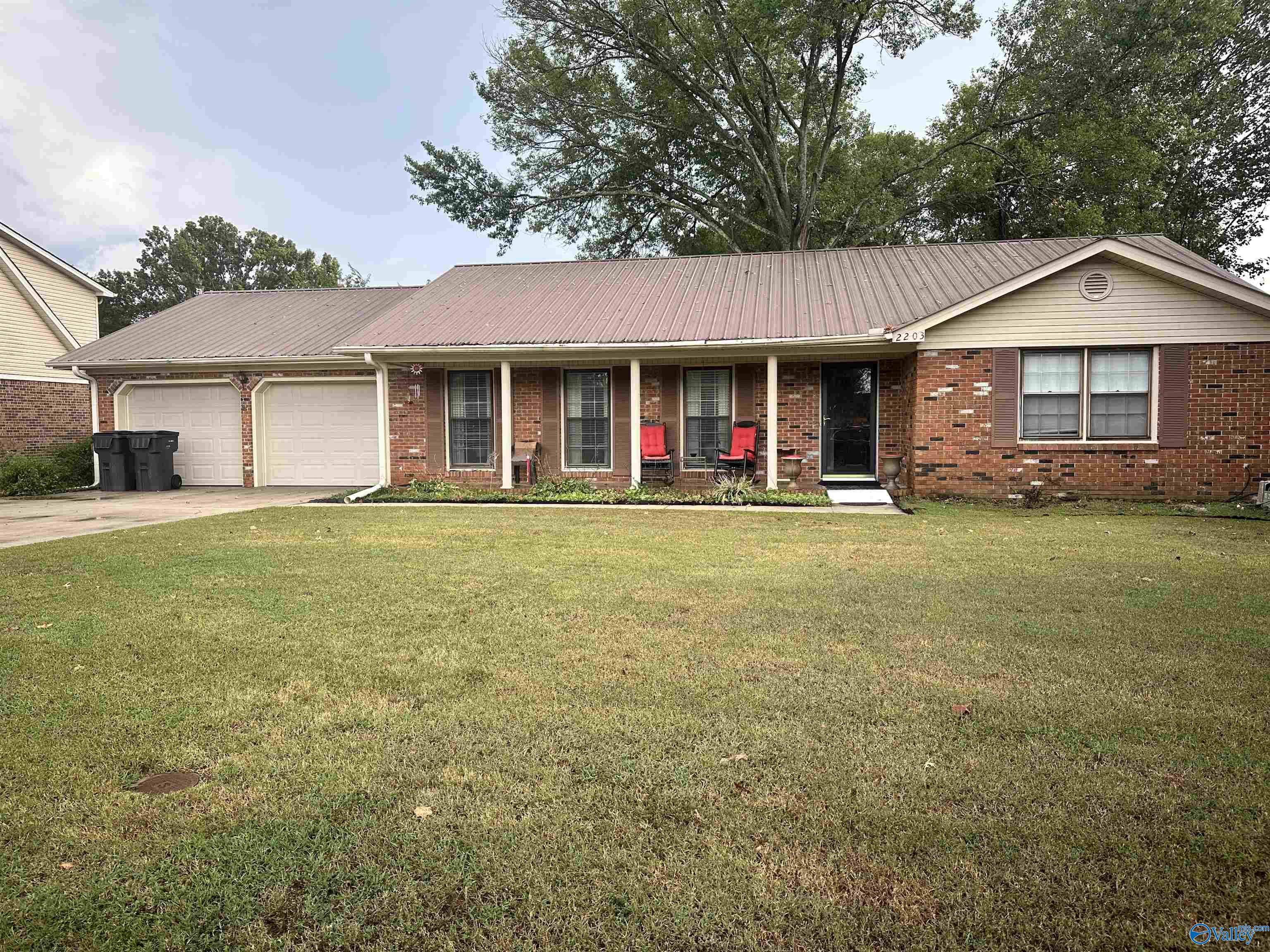 2203 Dundee Drive, Decatur, AL 35603 — photo 2
