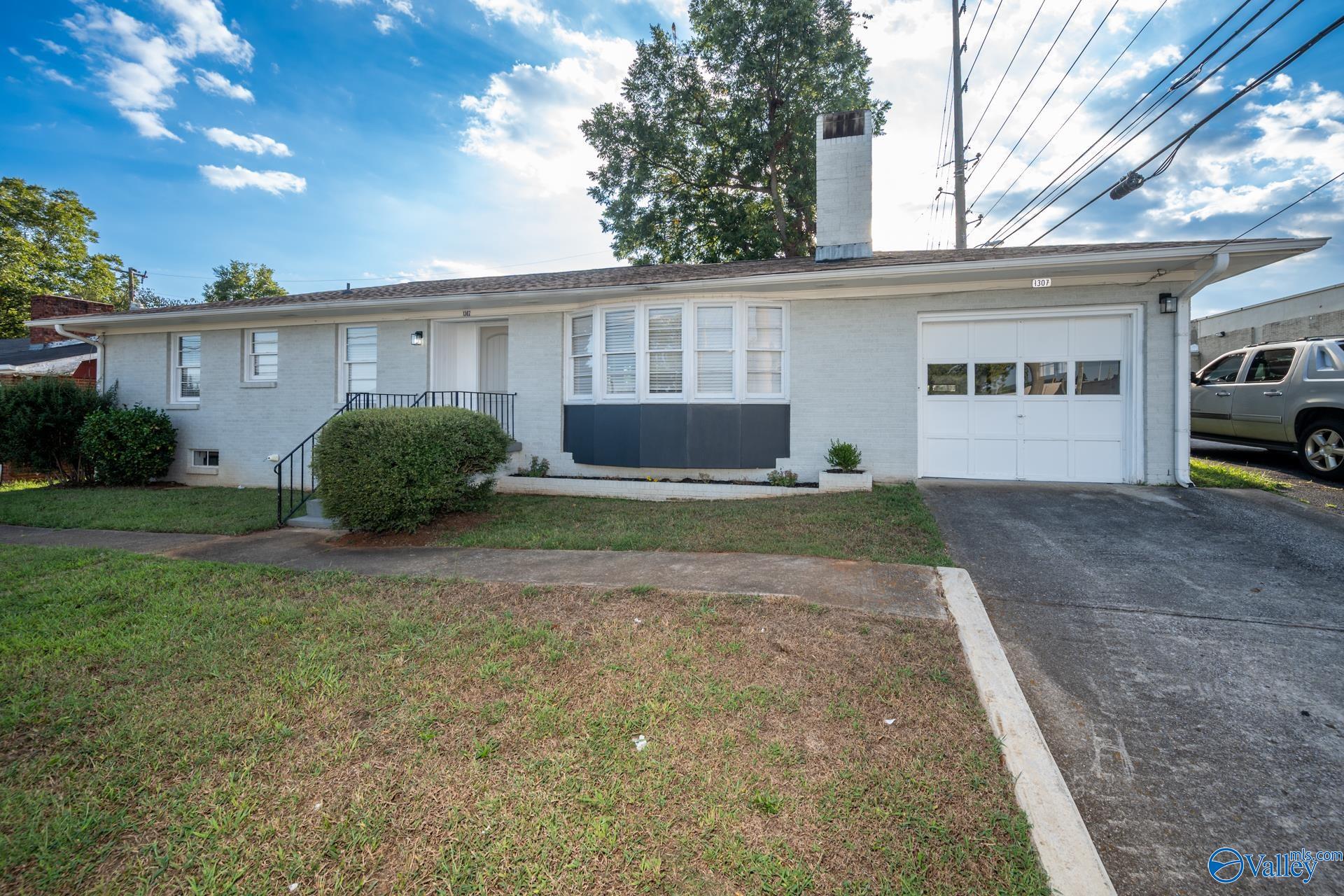 1307 Pulaski Pike — photo