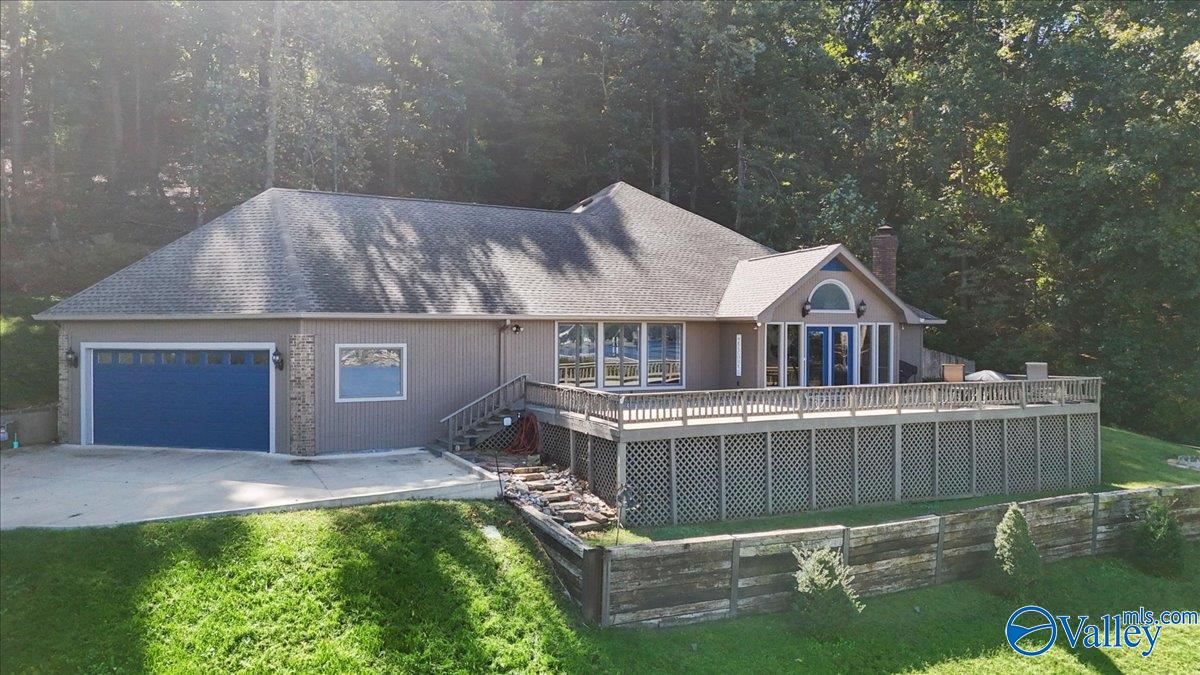 3018 Woodvue Road — photo