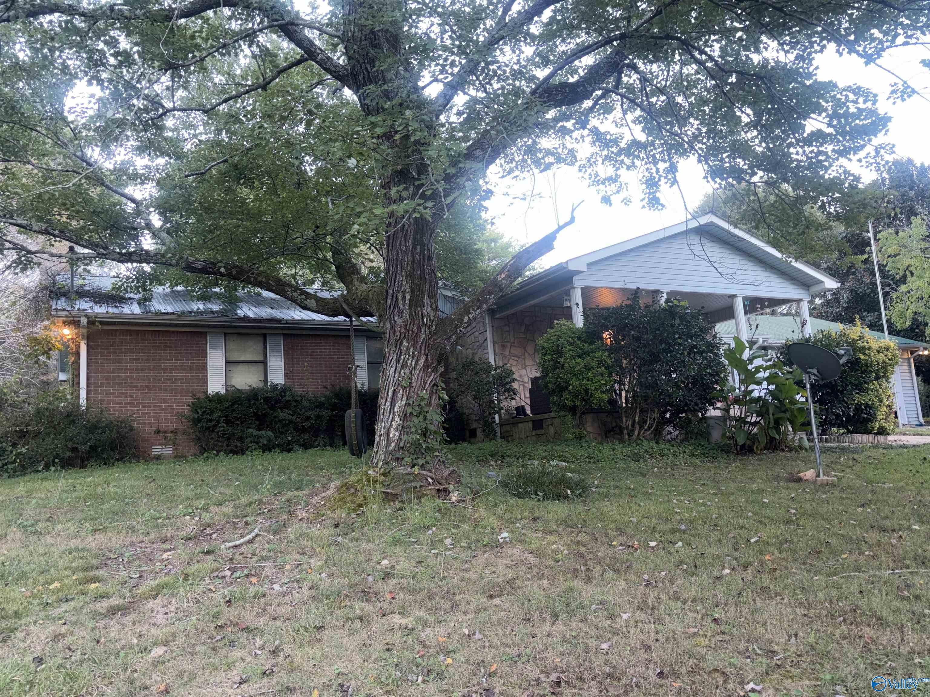 206 Dogwood Drive — photo