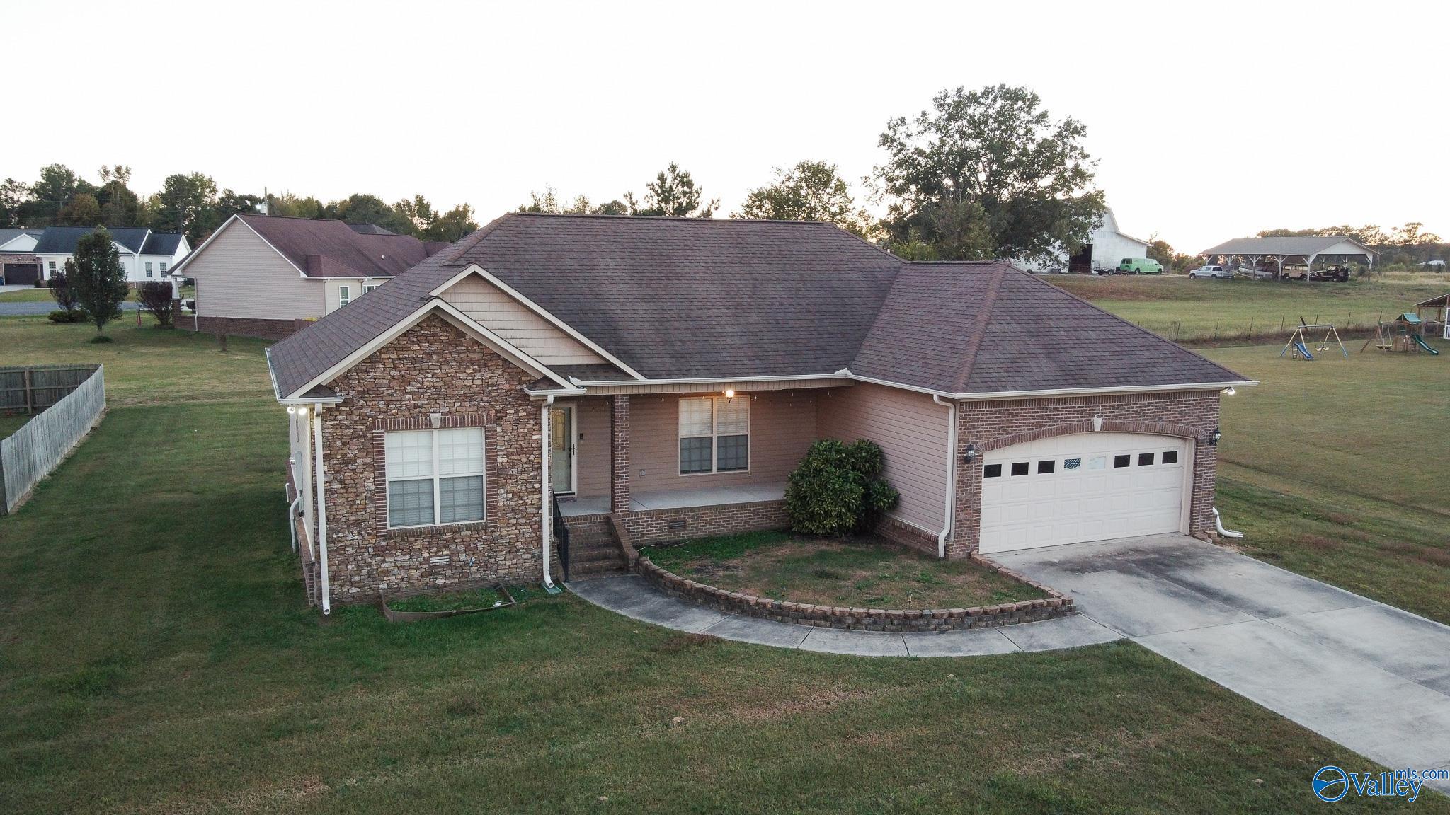 111 Lashae Loop, Grant, AL 35747 — photo 3