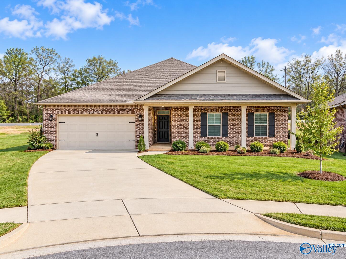 201 Poplar Hollow Drive — photo