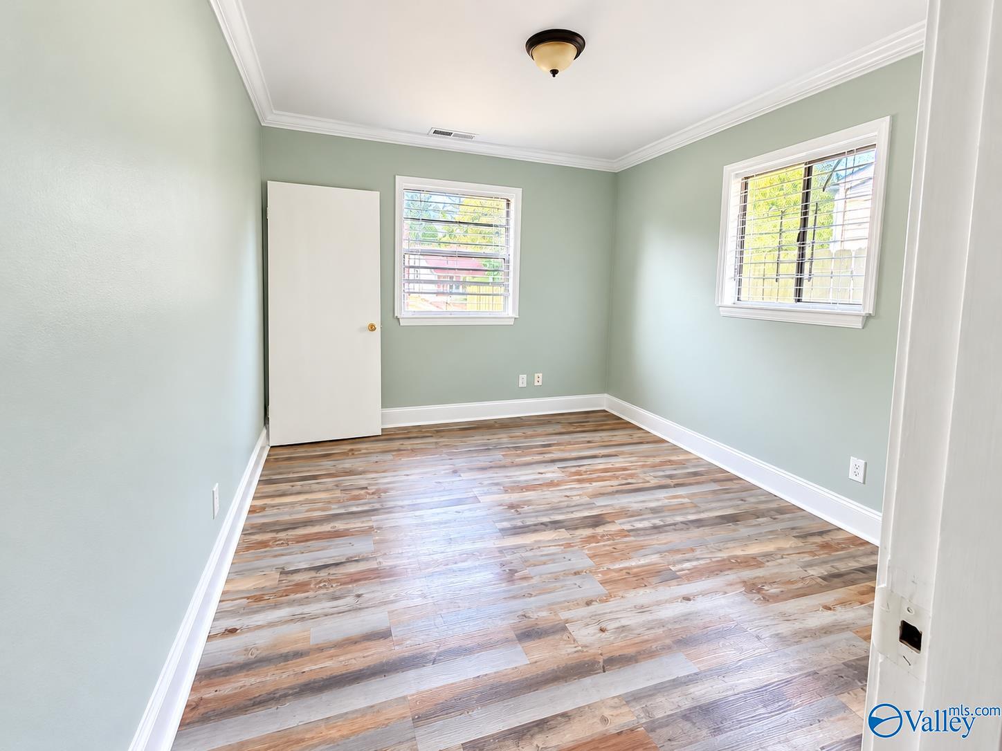 Home in Huntsville, AL 35801 — photo 3