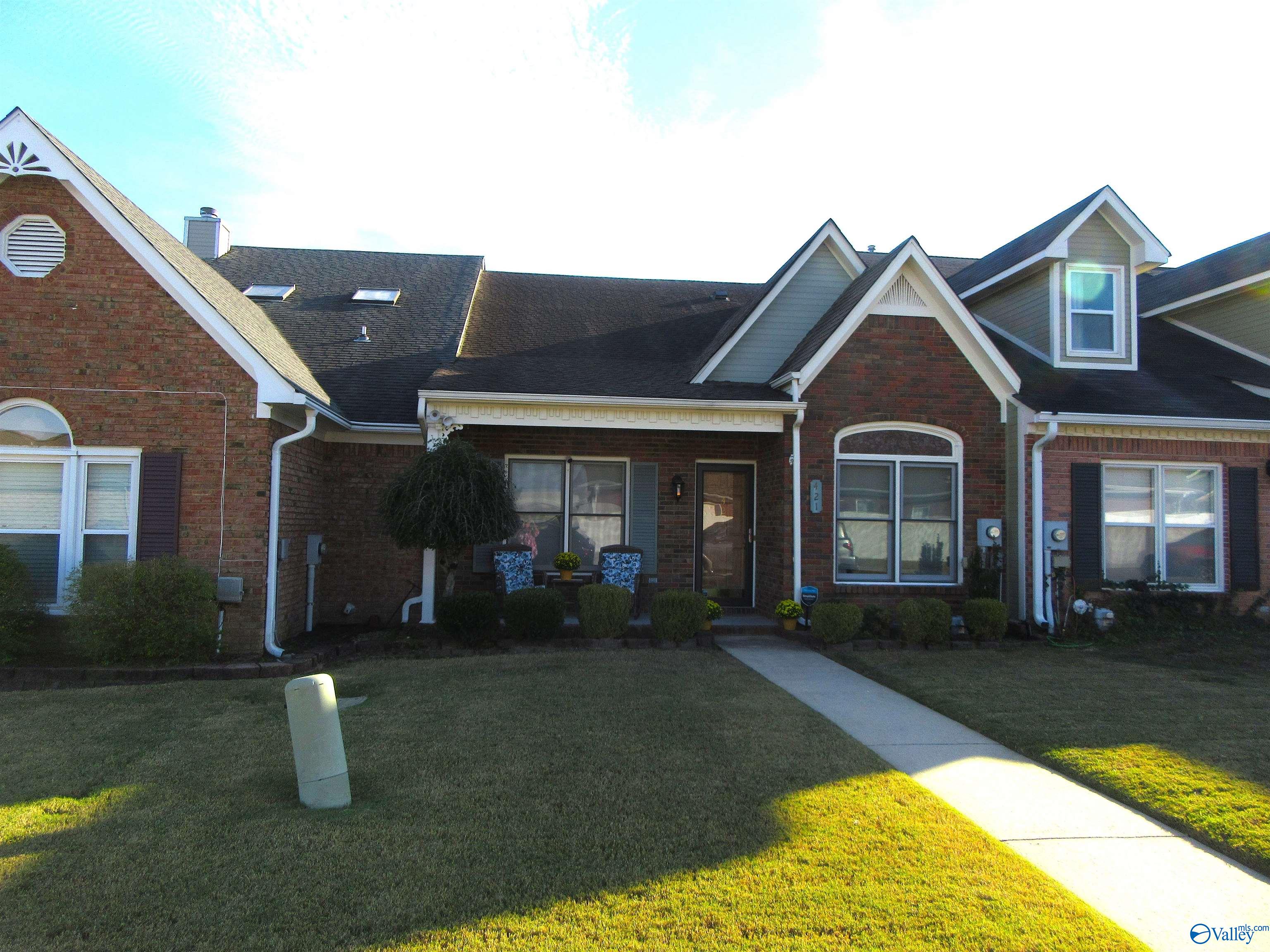 421 SW Covina Drive — photo