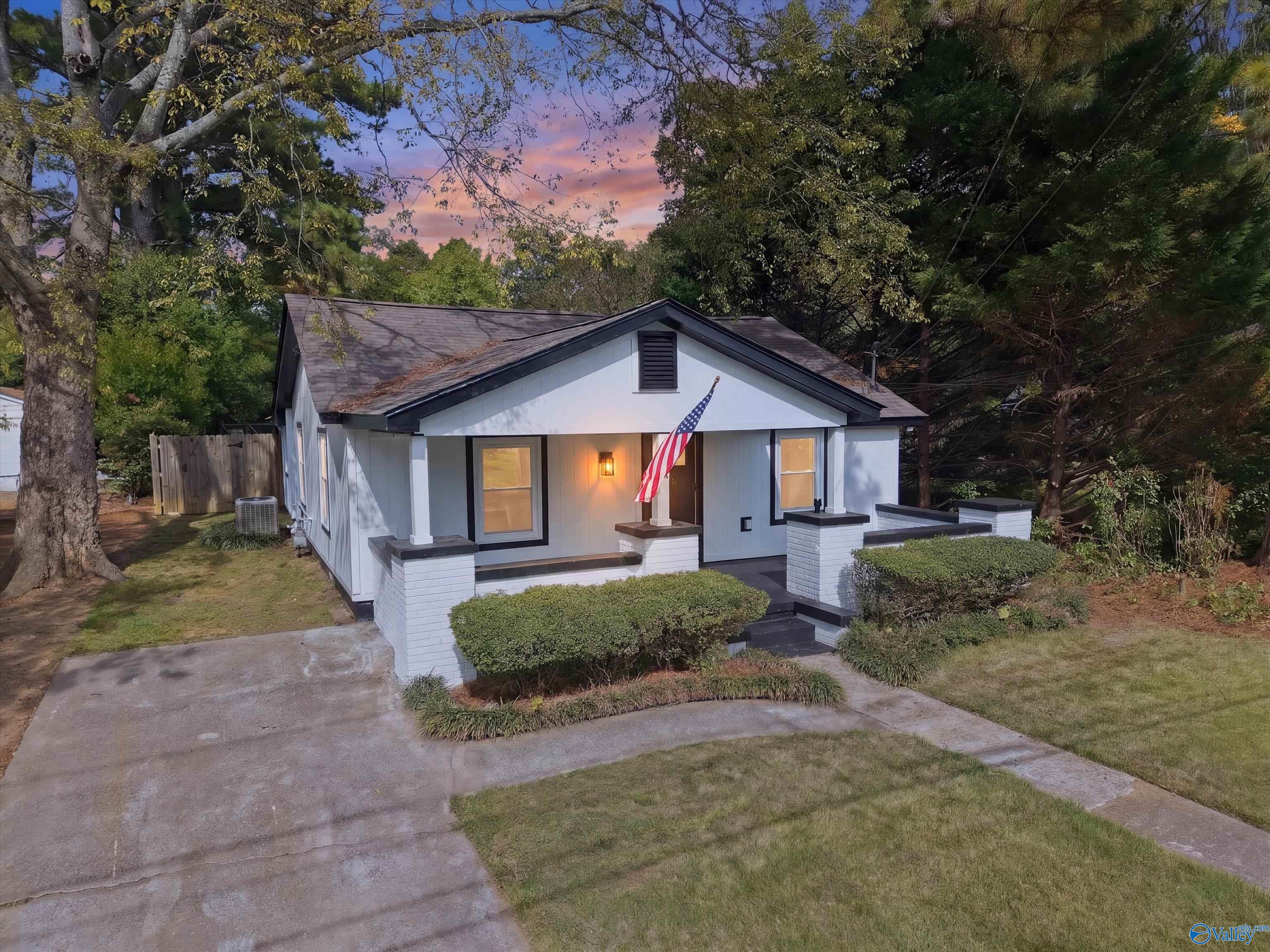 1618 SE North Street SE — photo