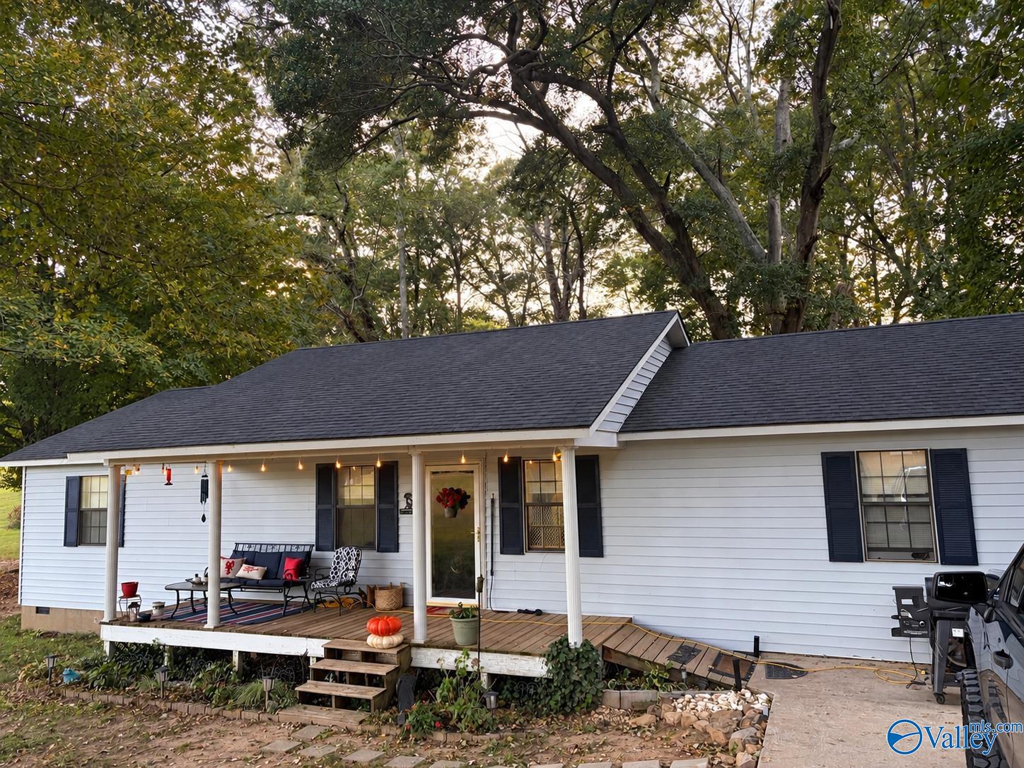 2342 Kirby Bridge Road — photo