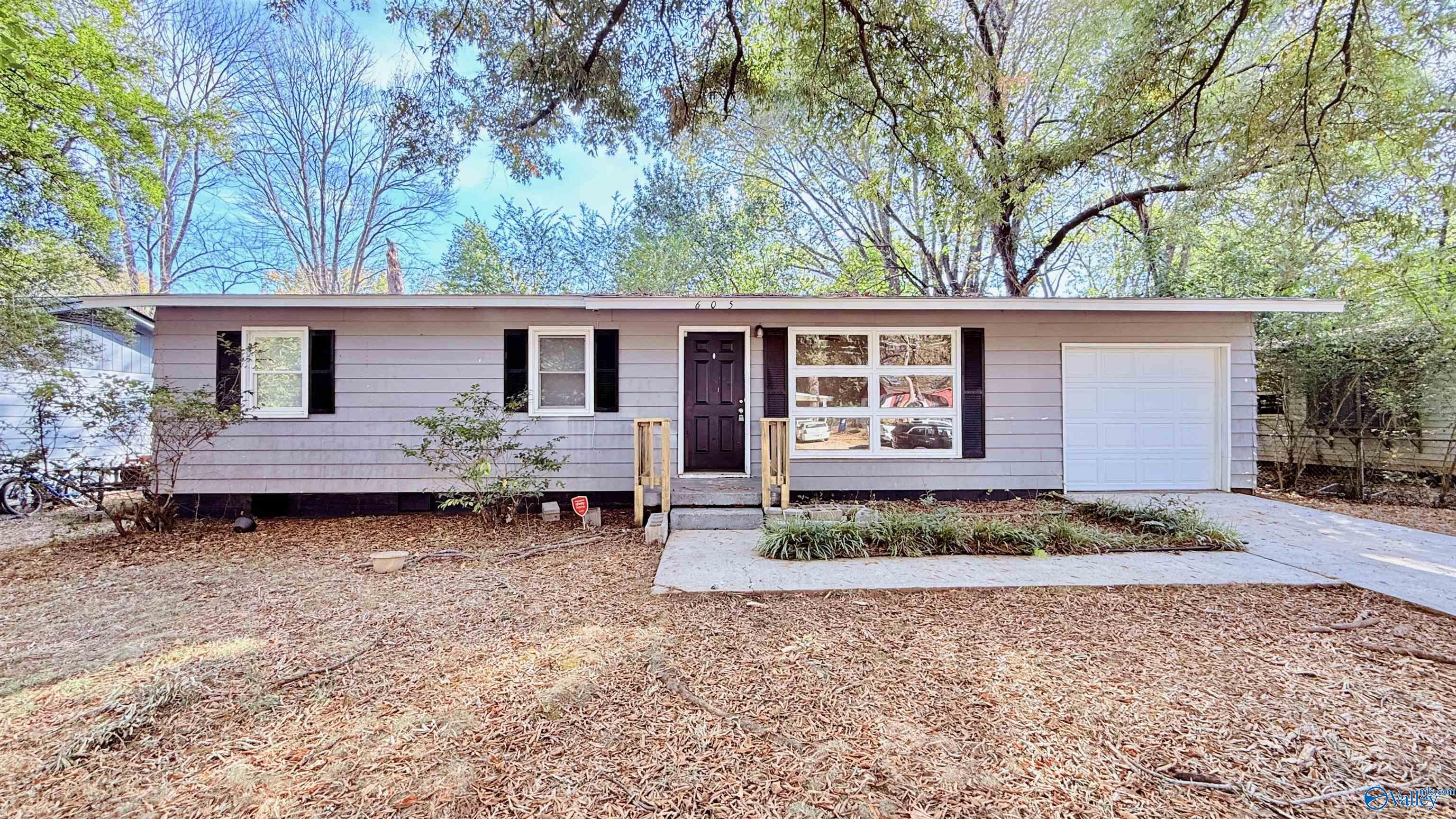 605 Kennan Road — photo